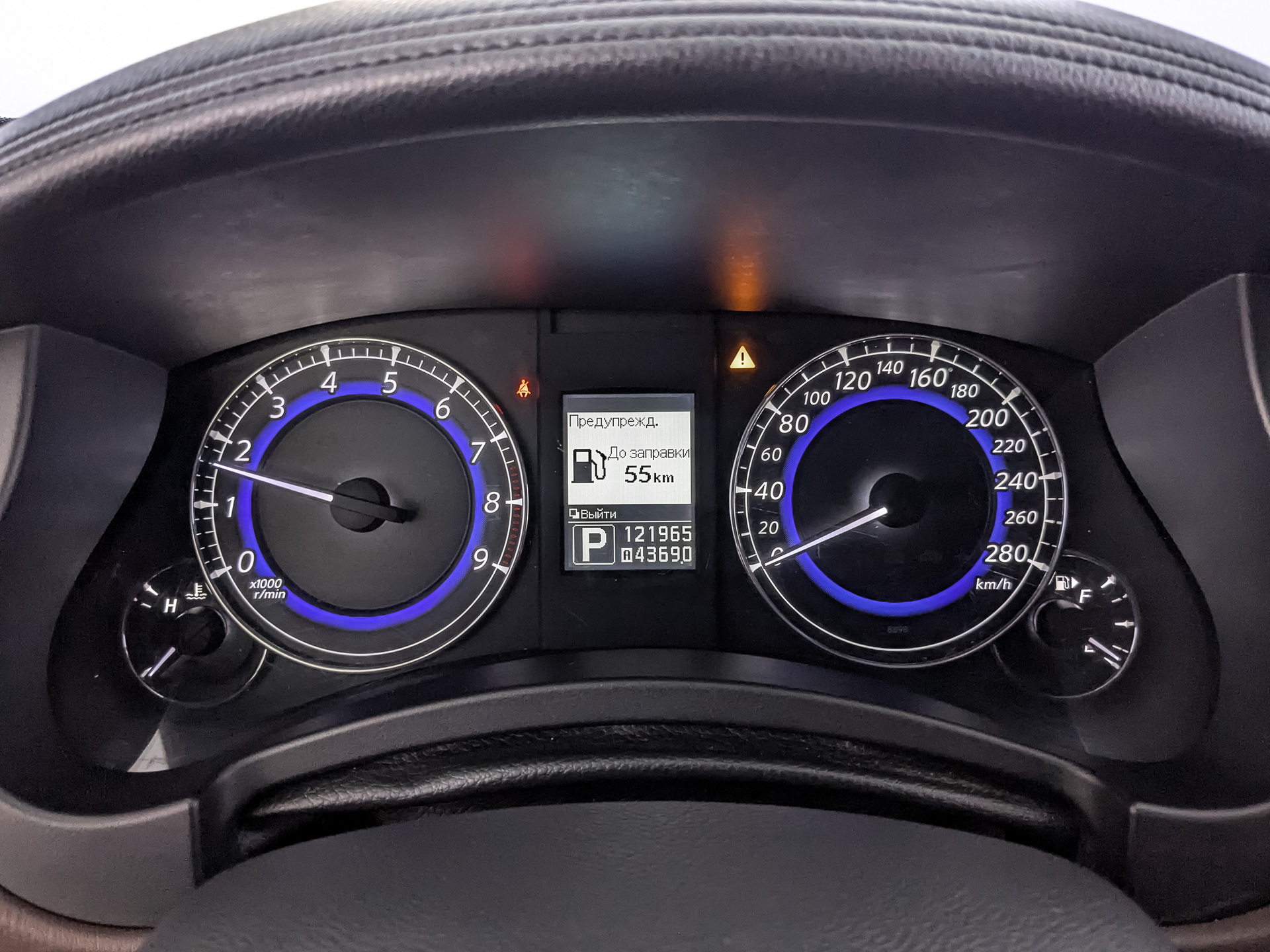 INFINITI EX 2.50 (222 л.с), автомат, 2012, пробег 121 963 км
