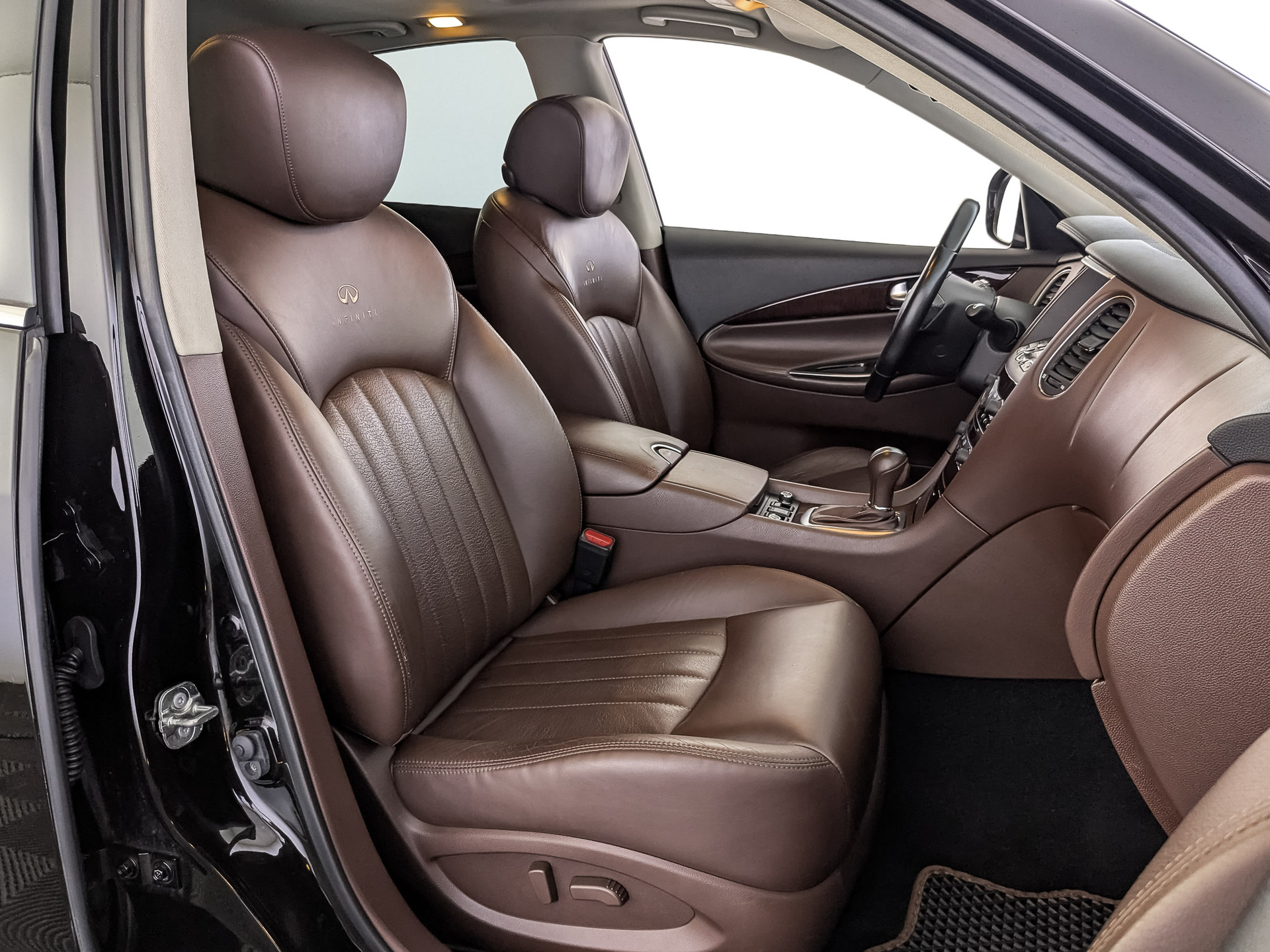 INFINITI EX 2.50 (222 л.с), автомат, 2012, пробег 121 963 км
