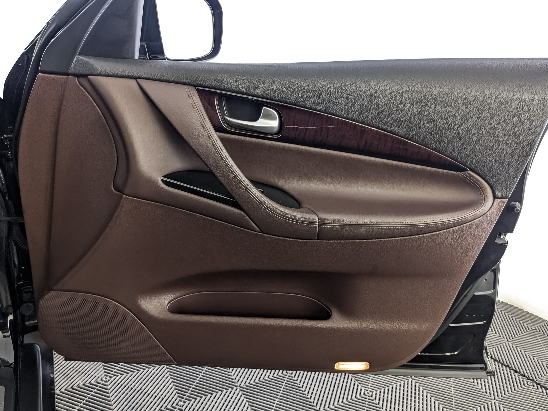 INFINITI EX 2.50 (222 л.с), автомат, 2012, пробег 121 963 км