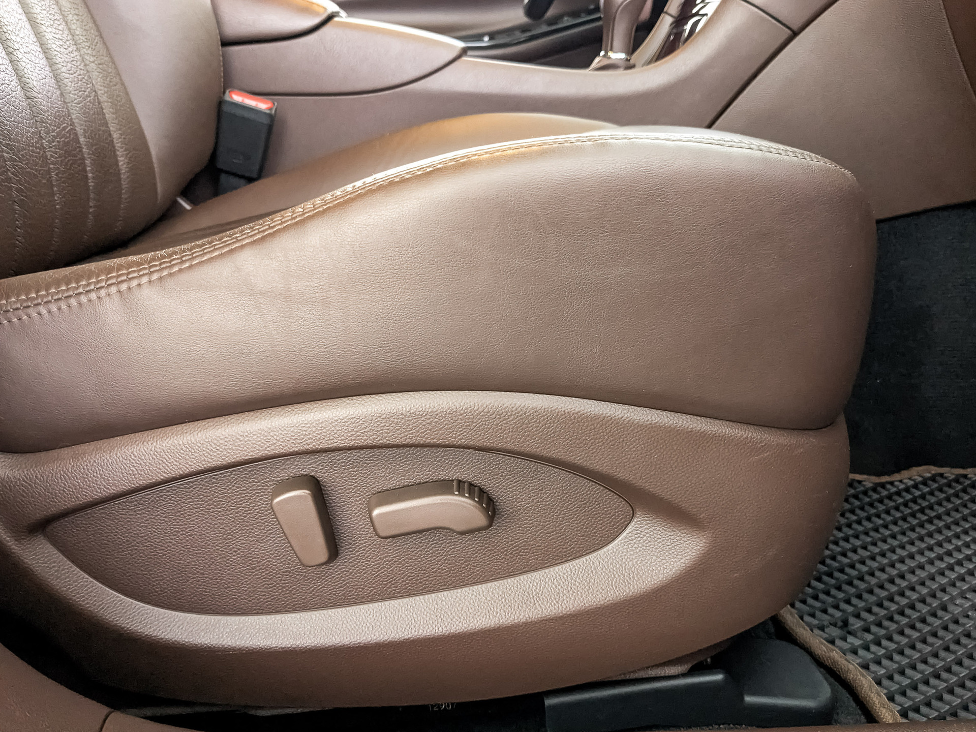 INFINITI EX 2.50 (222 л.с), автомат, 2012, пробег 121 963 км