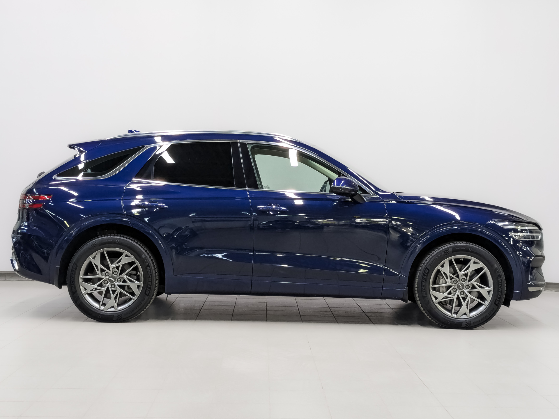 GENESIS GV70 2.50 (249 л.с), автомат, 2021, пробег 44 302 км