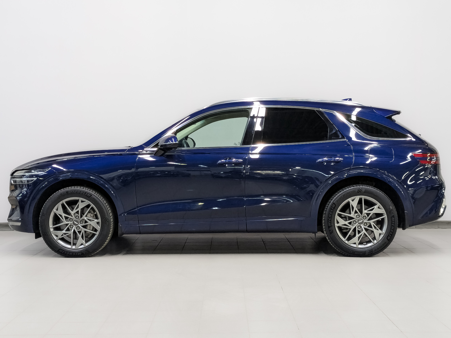 GENESIS GV70 2.50 (249 л.с), автомат, 2021, пробег 44 302 км