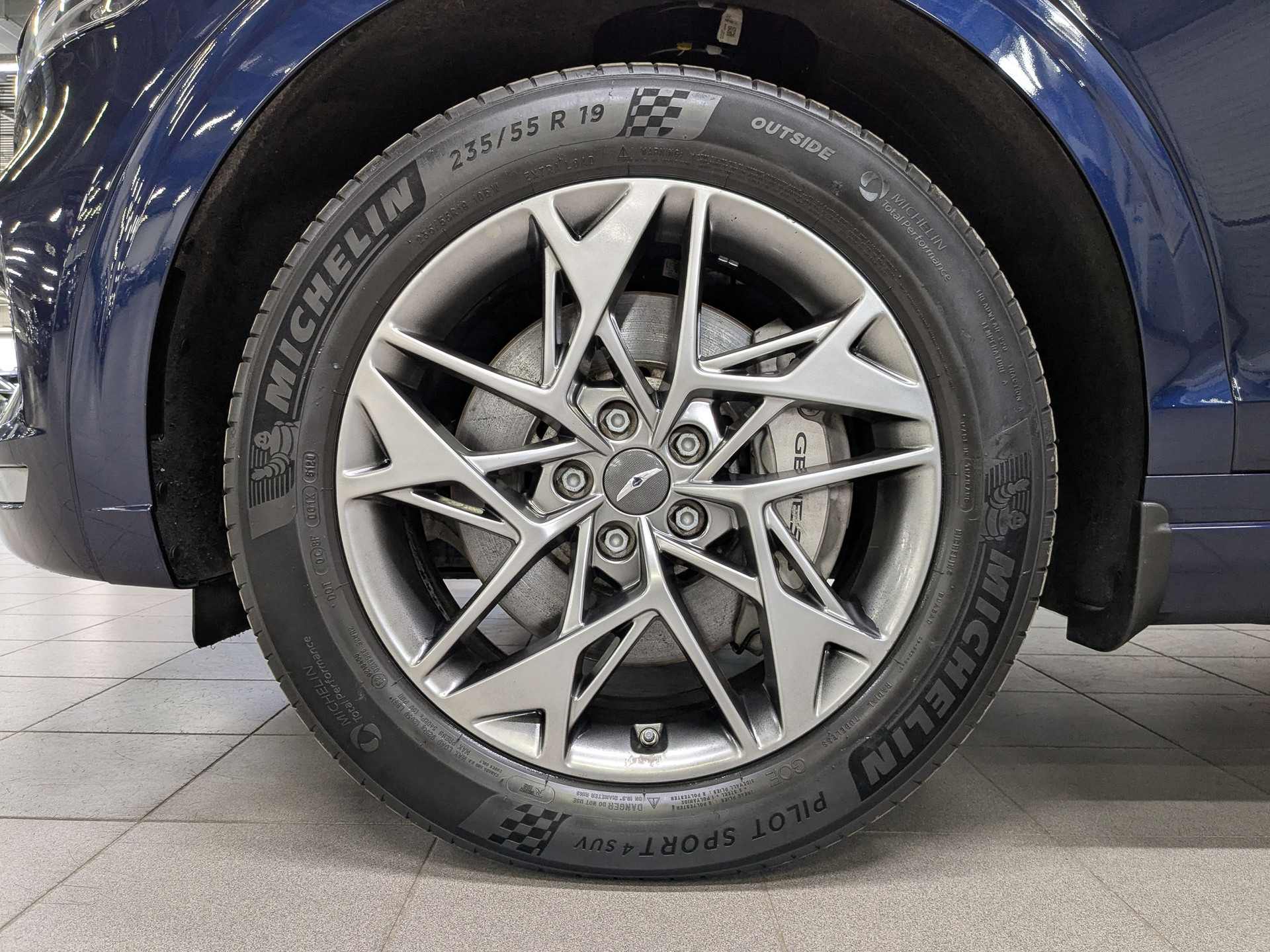 GENESIS GV70 2.50 (249 л.с), автомат, 2021, пробег 44 302 км