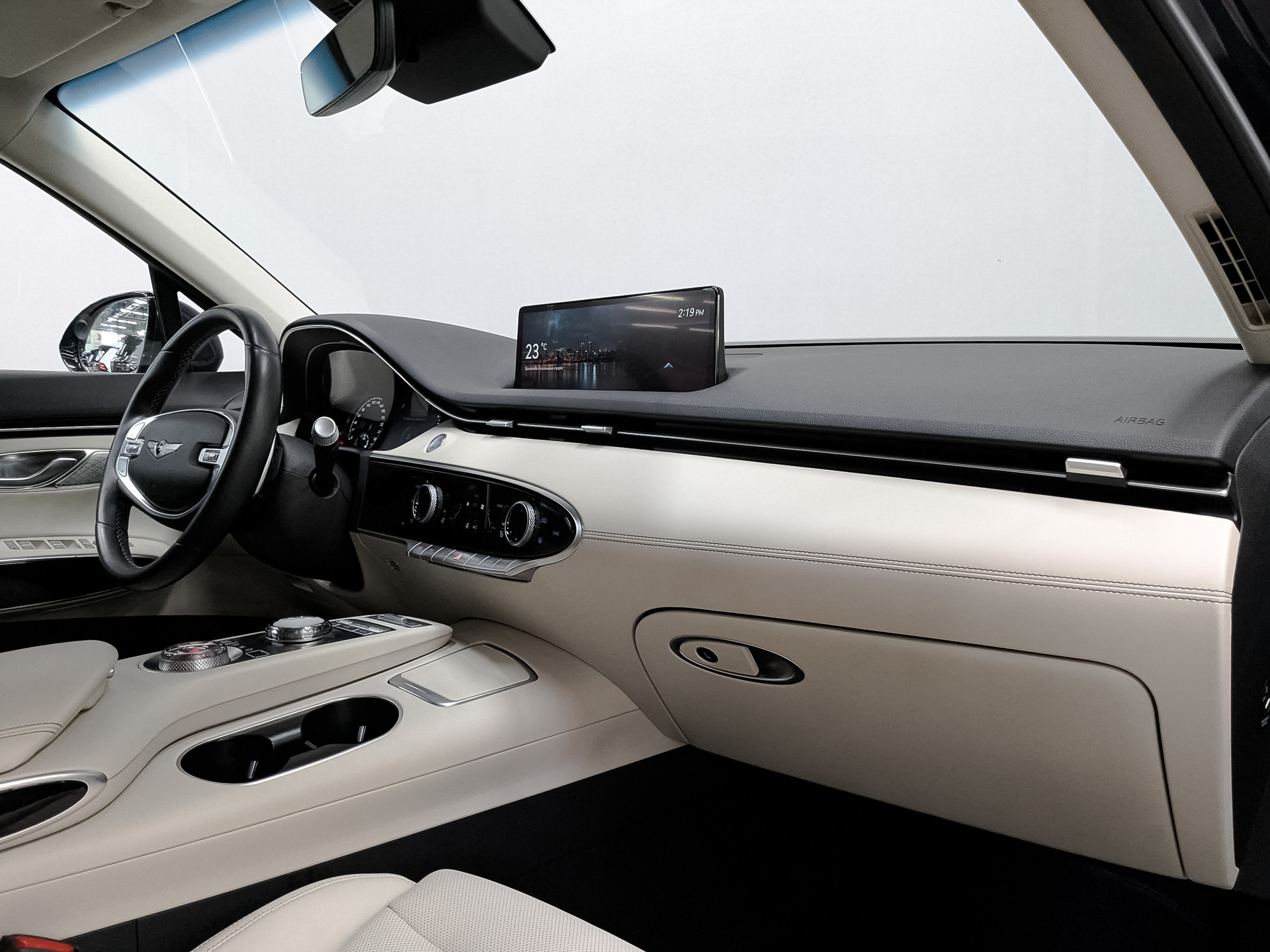 GENESIS GV70 2.50 (249 л.с), автомат, 2021, пробег 44 302 км
