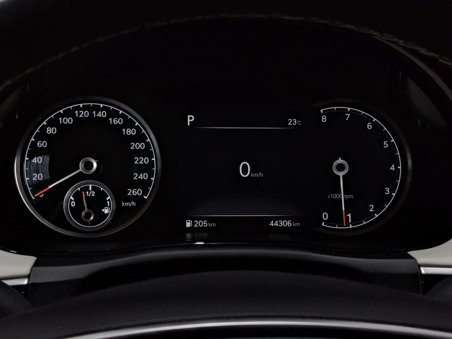 GENESIS GV70 2.50 (249 л.с), автомат, 2021, пробег 44 302 км