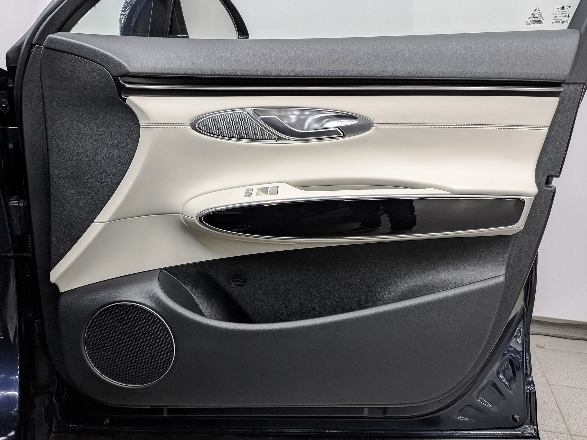 GENESIS GV70 2.50 (249 л.с), автомат, 2021, пробег 44 302 км