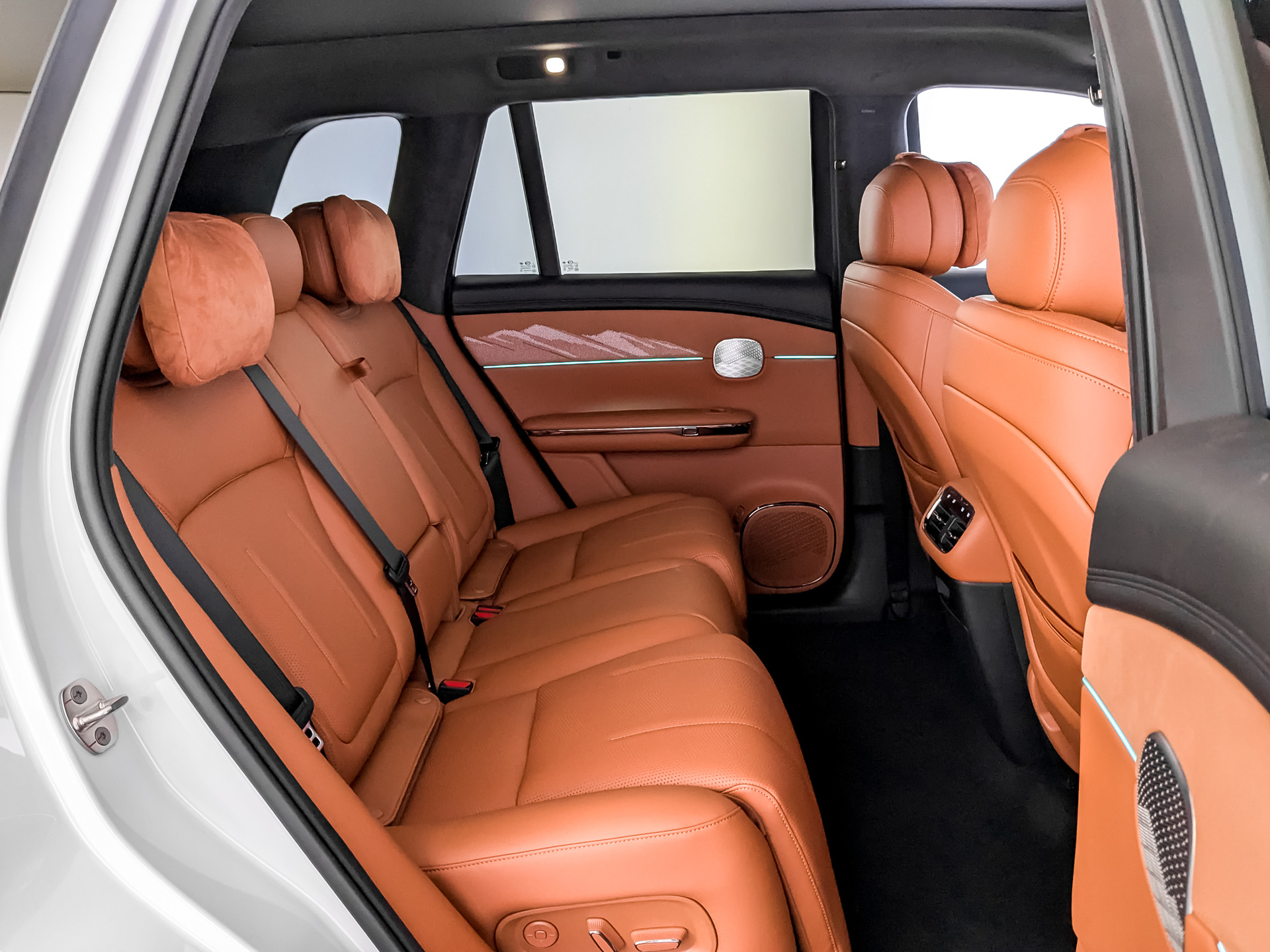Фото GAC S7 SX Premium 1.5ELH/122 36.3кВт 4WD