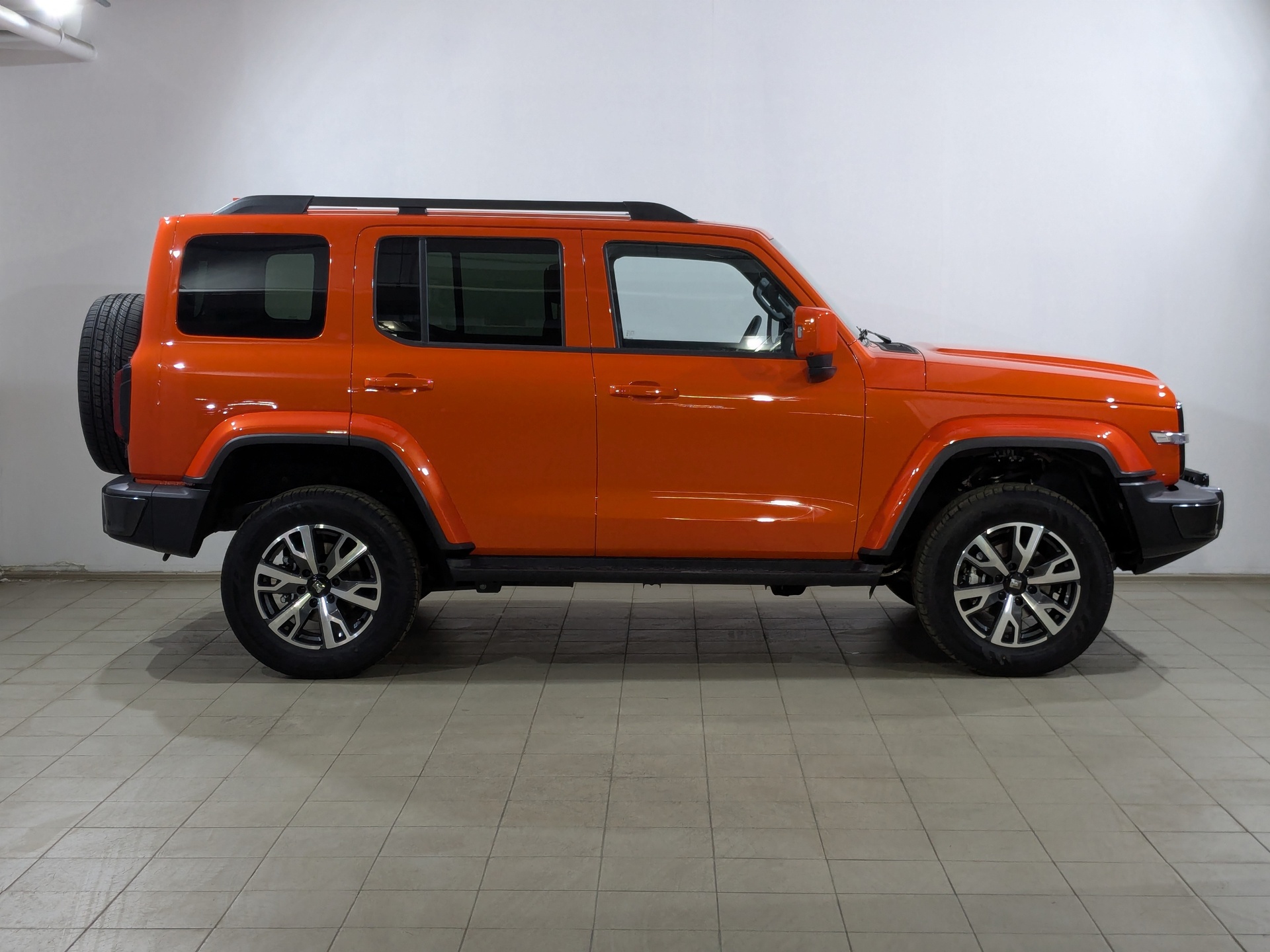 Фото Tank 300 Сити Премиум (City Premium) 2.0T/218 8AT 4WD