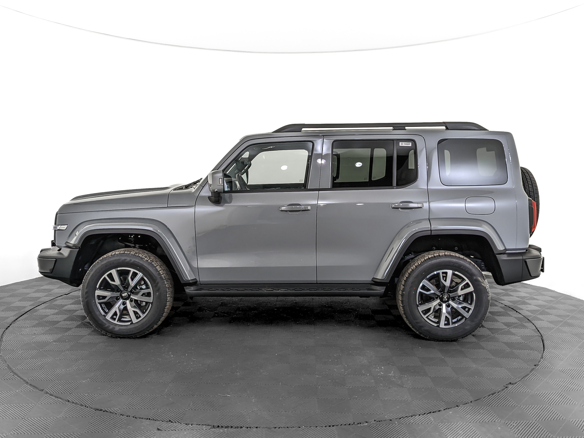 Фото Tank 300 Сити Премиум (City Premium) 2.0T/218 8AT 4WD