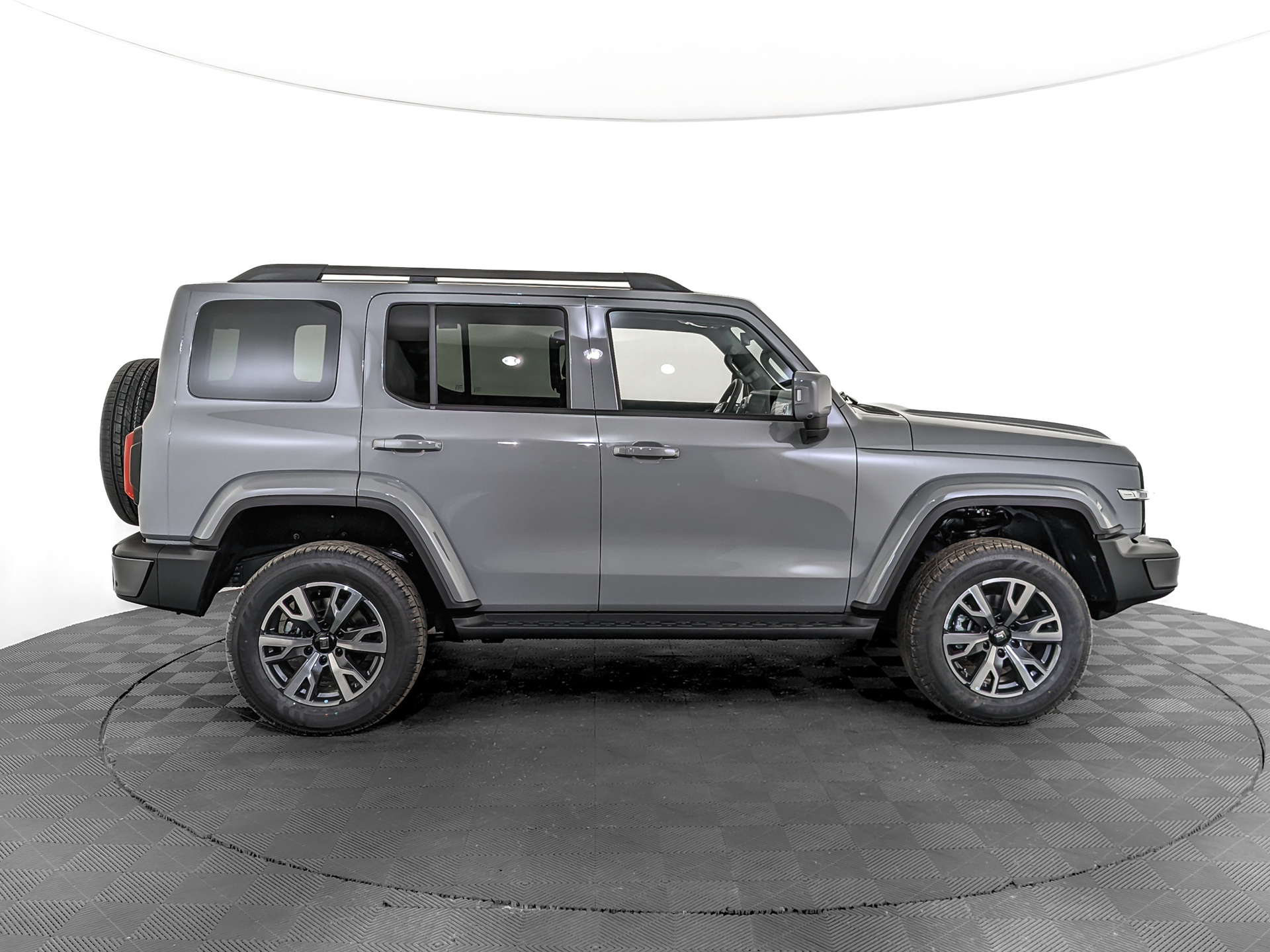 Фото Tank 300 Сити Премиум (City Premium) 2.0T/218 8AT 4WD
