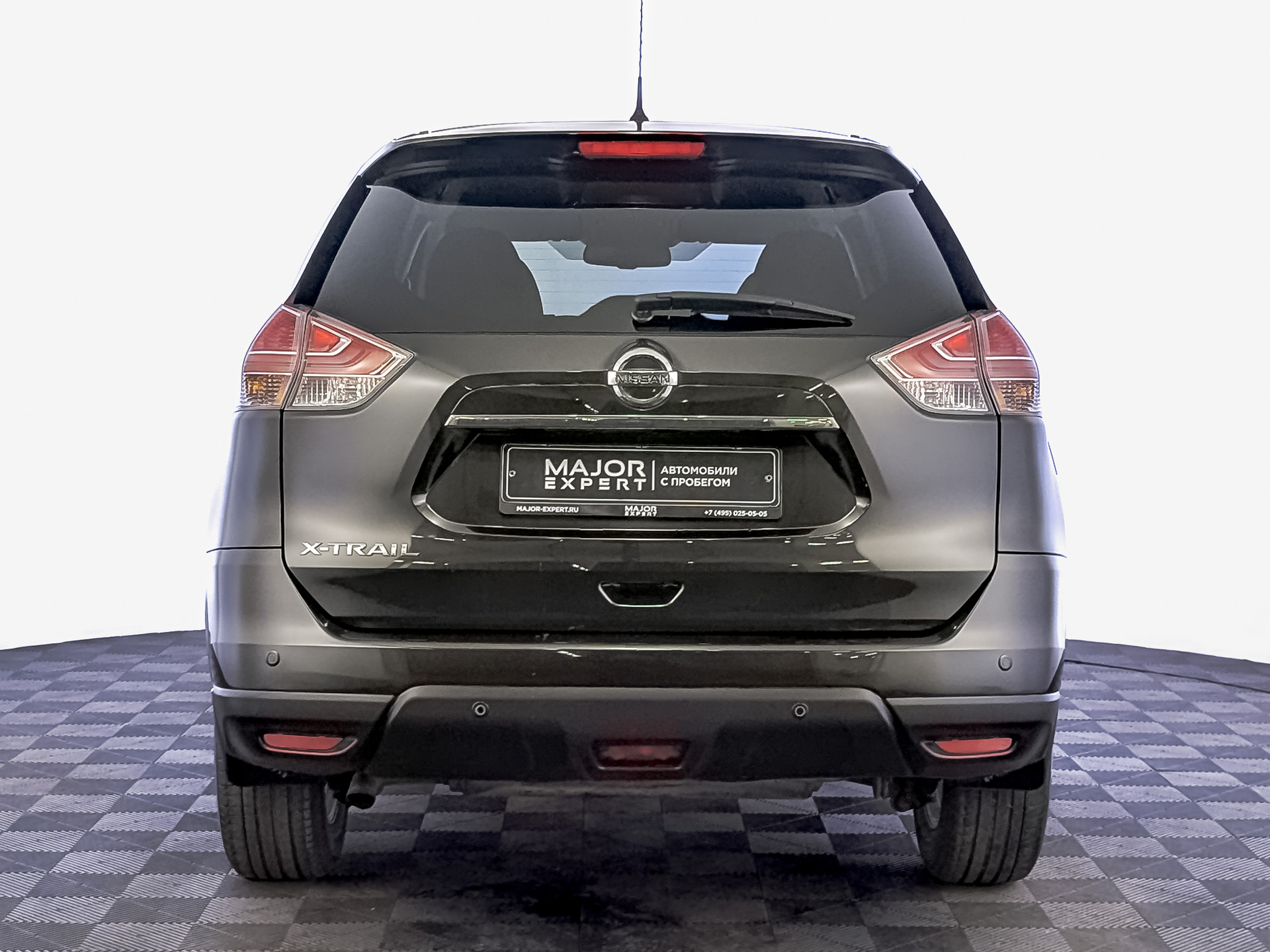NISSAN X-Trail 2.00 (144 л.с), автомат, 2015, пробег 172 112 км