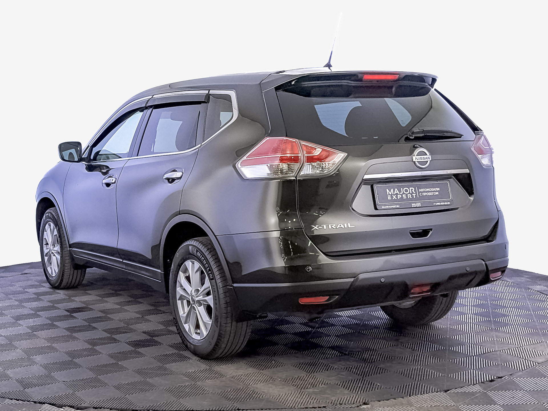 NISSAN X-Trail 2.00 (144 л.с), автомат, 2015, пробег 172 112 км