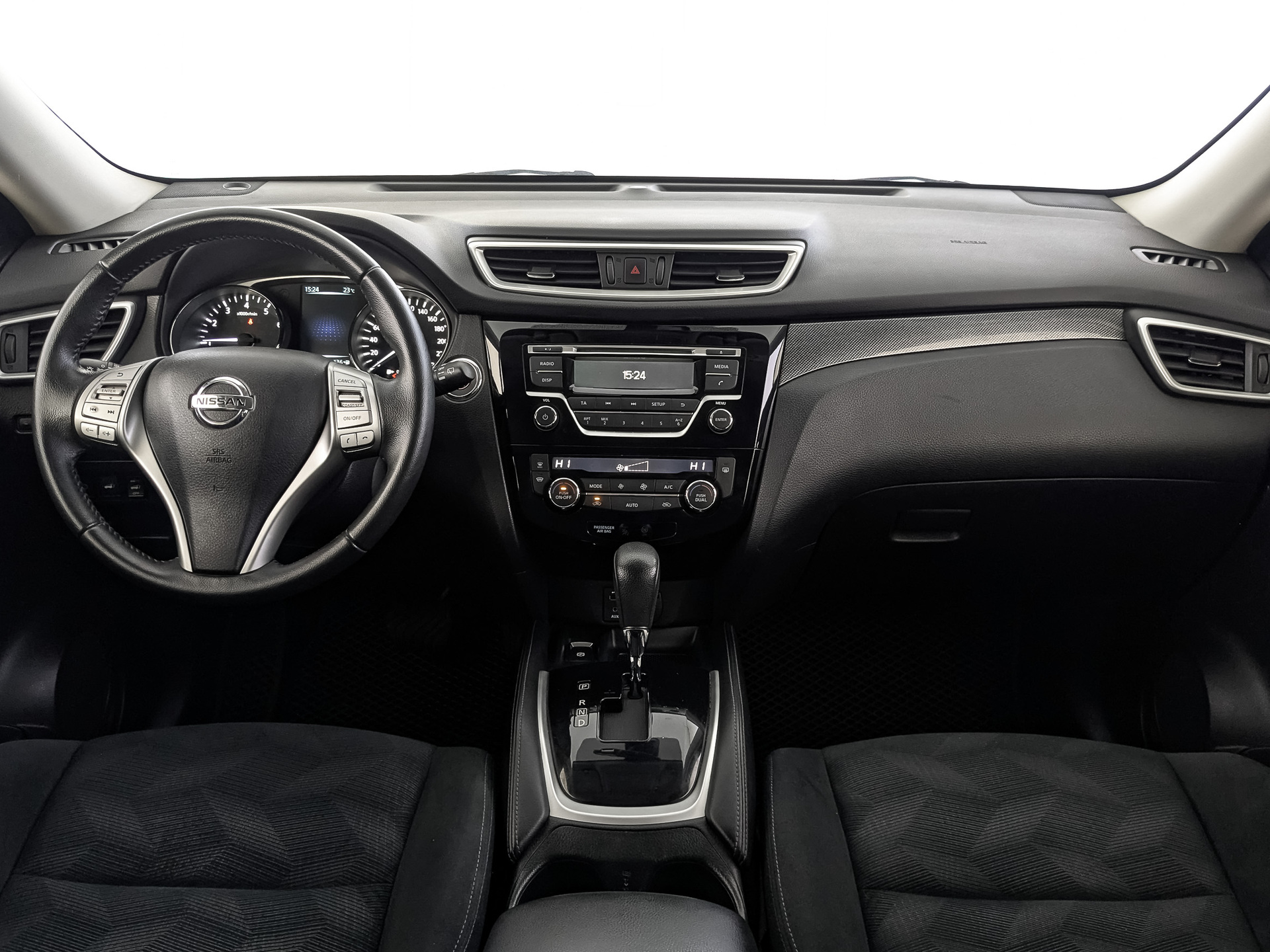 NISSAN X-Trail 2.00 (144 л.с), автомат, 2015, пробег 172 112 км