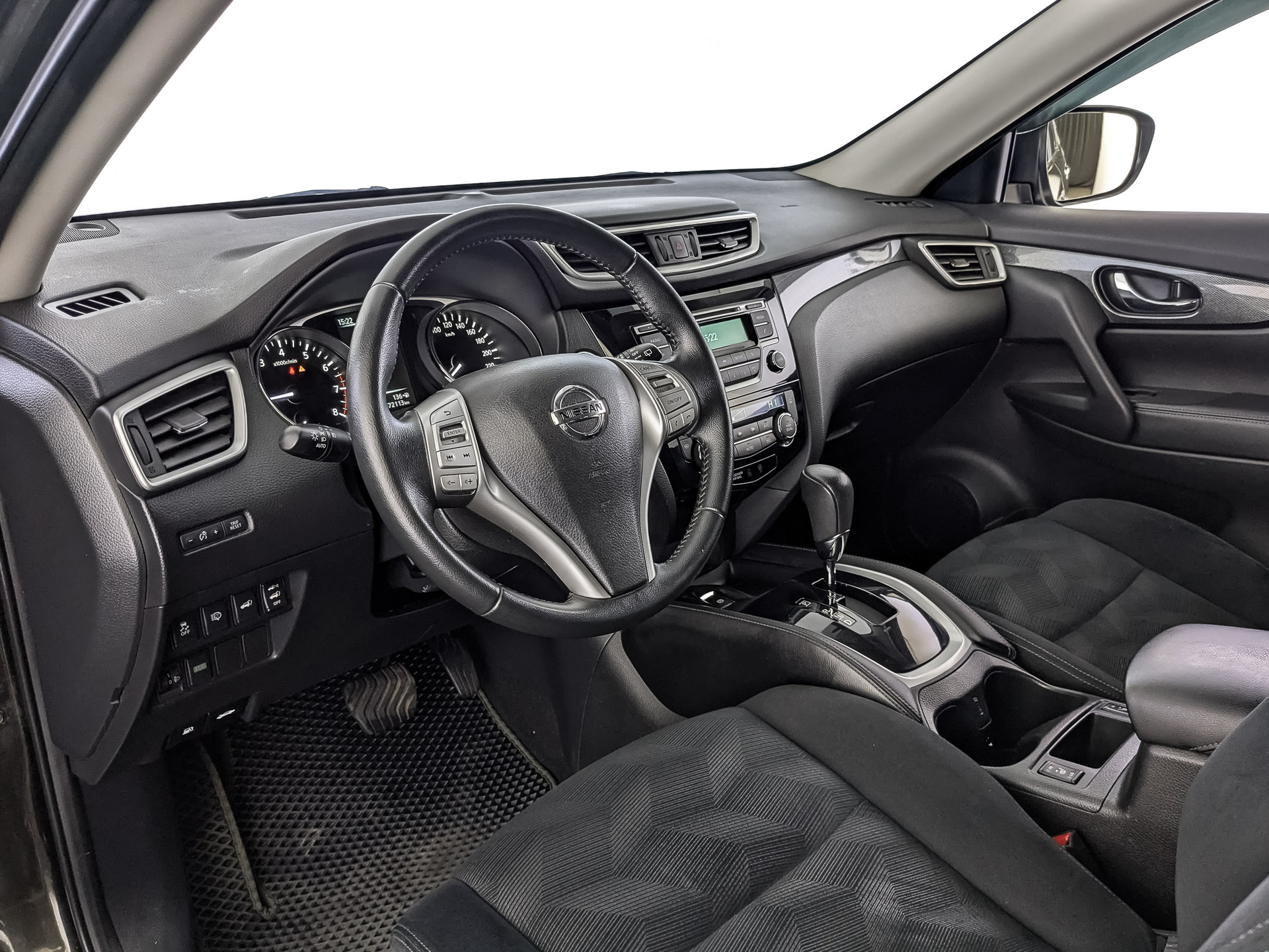 NISSAN X-Trail 2.00 (144 л.с), автомат, 2015, пробег 172 112 км