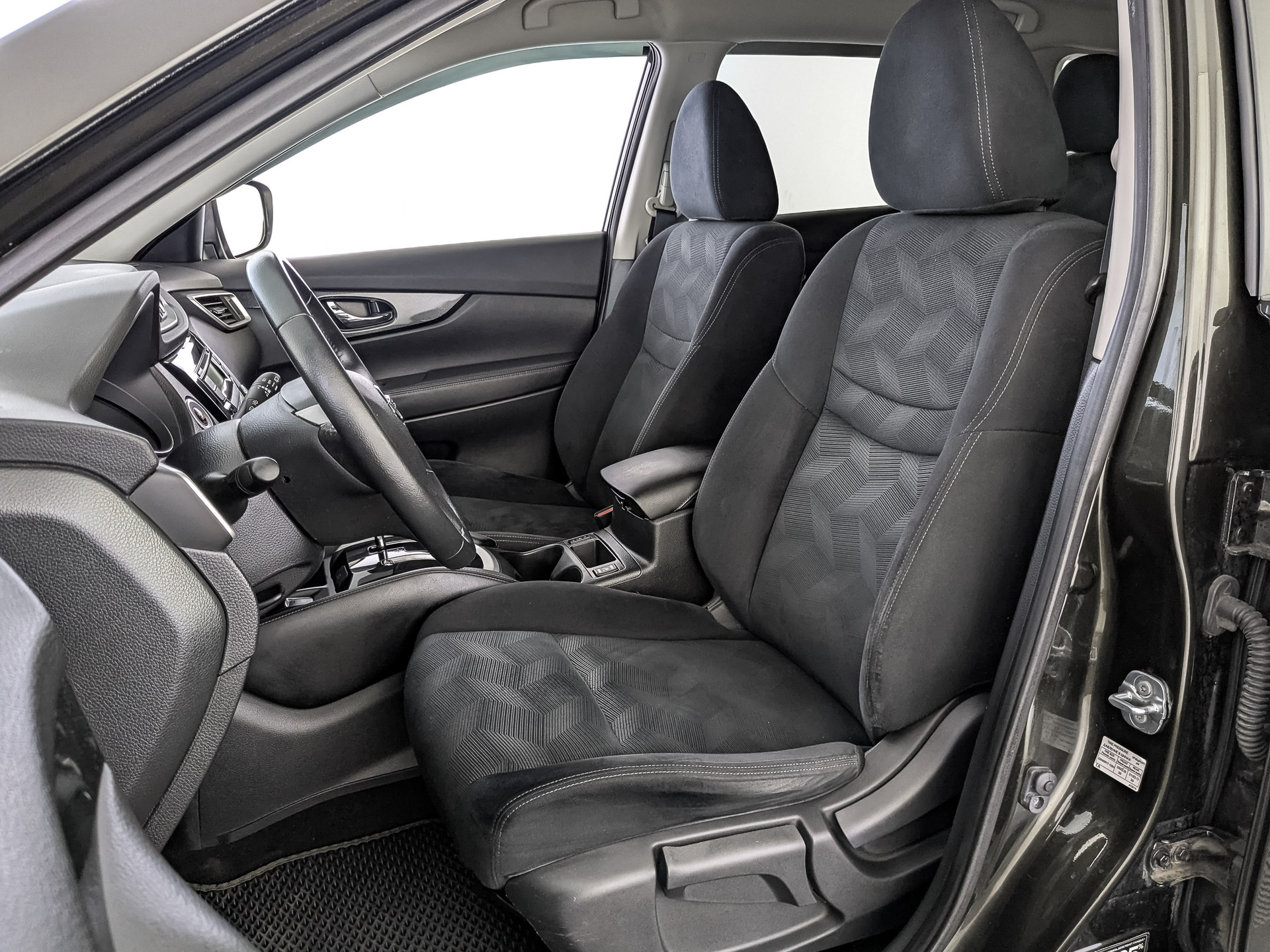 NISSAN X-Trail 2.00 (144 л.с), автомат, 2015, пробег 172 112 км