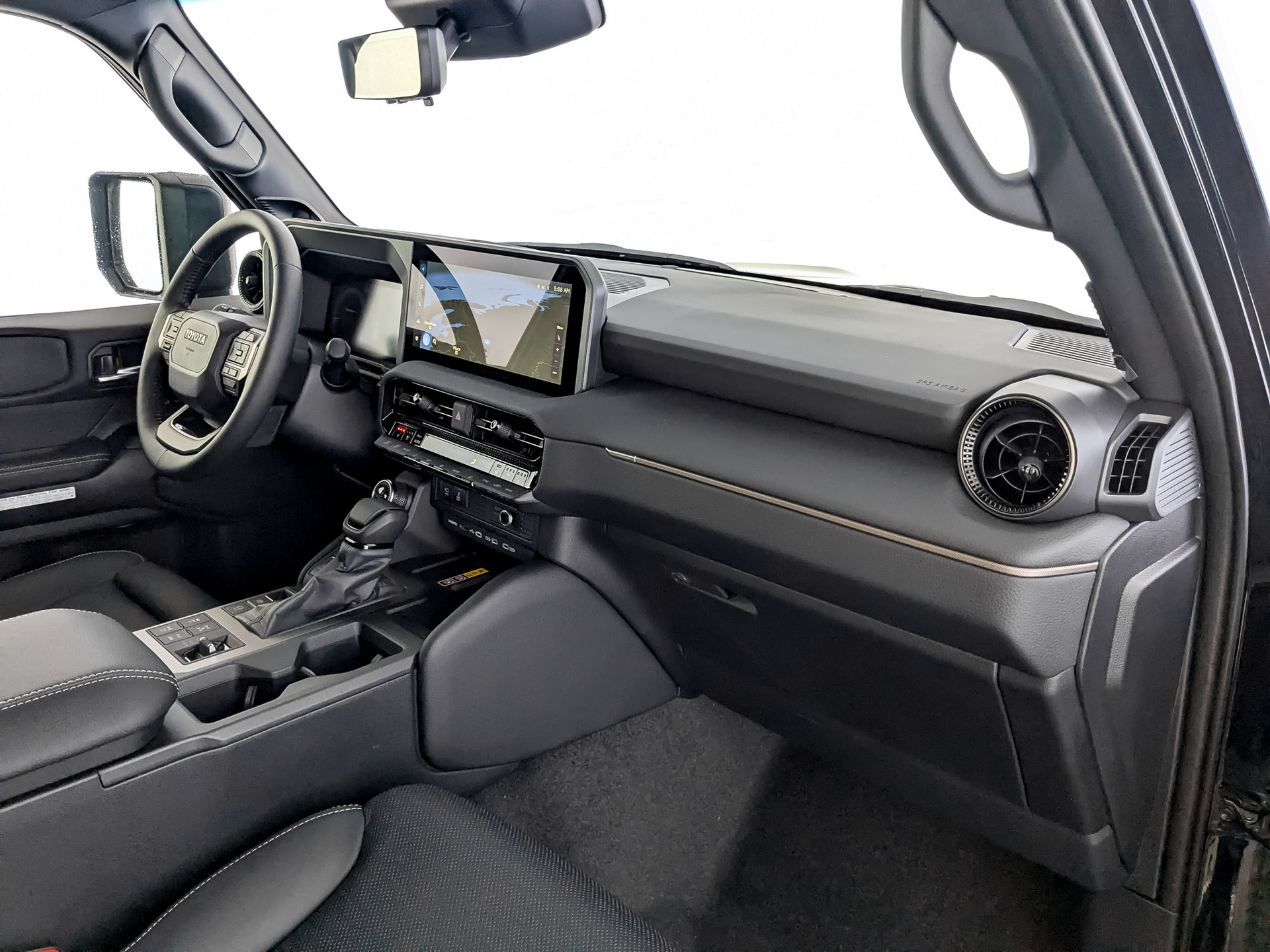 Фото Toyota LC250 Prado VX-L 7 мест 2.8TD/204 8AT 4WD