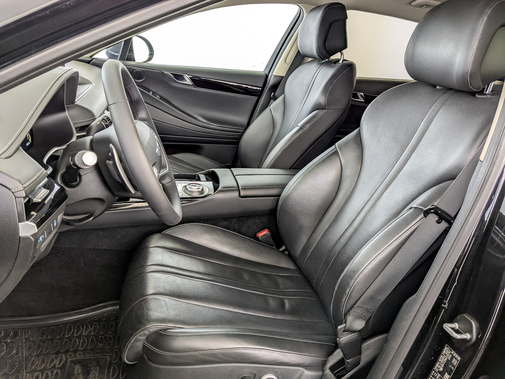 GENESIS G80 2.50 (249 л.с), автомат, 2022, пробег 134 711 км