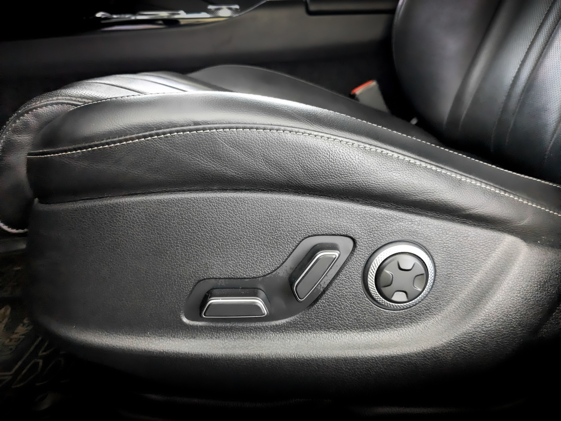 GENESIS G80 2.50 (249 л.с), автомат, 2022, пробег 134 711 км