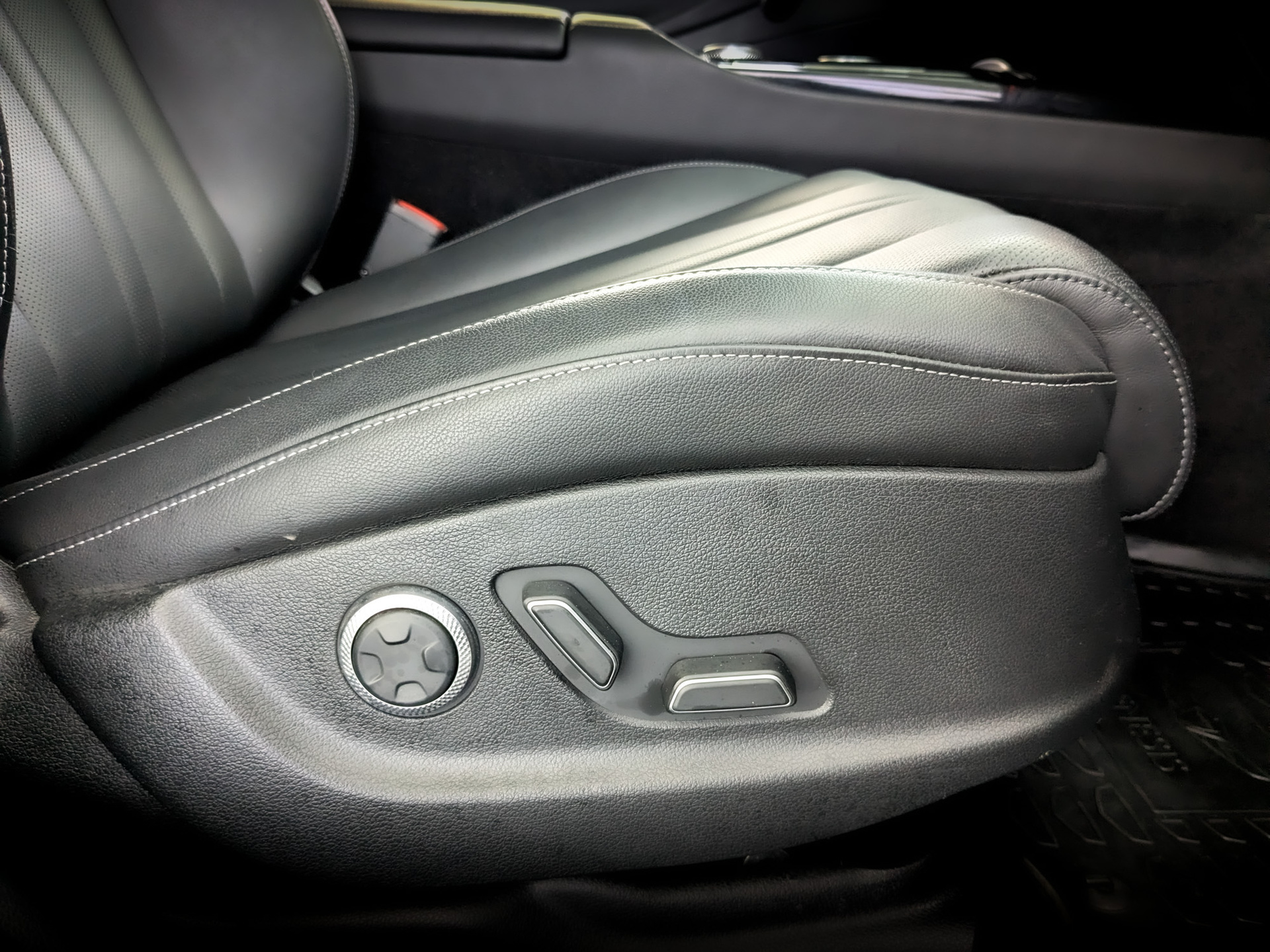 GENESIS G80 2.50 (249 л.с), автомат, 2022, пробег 134 711 км