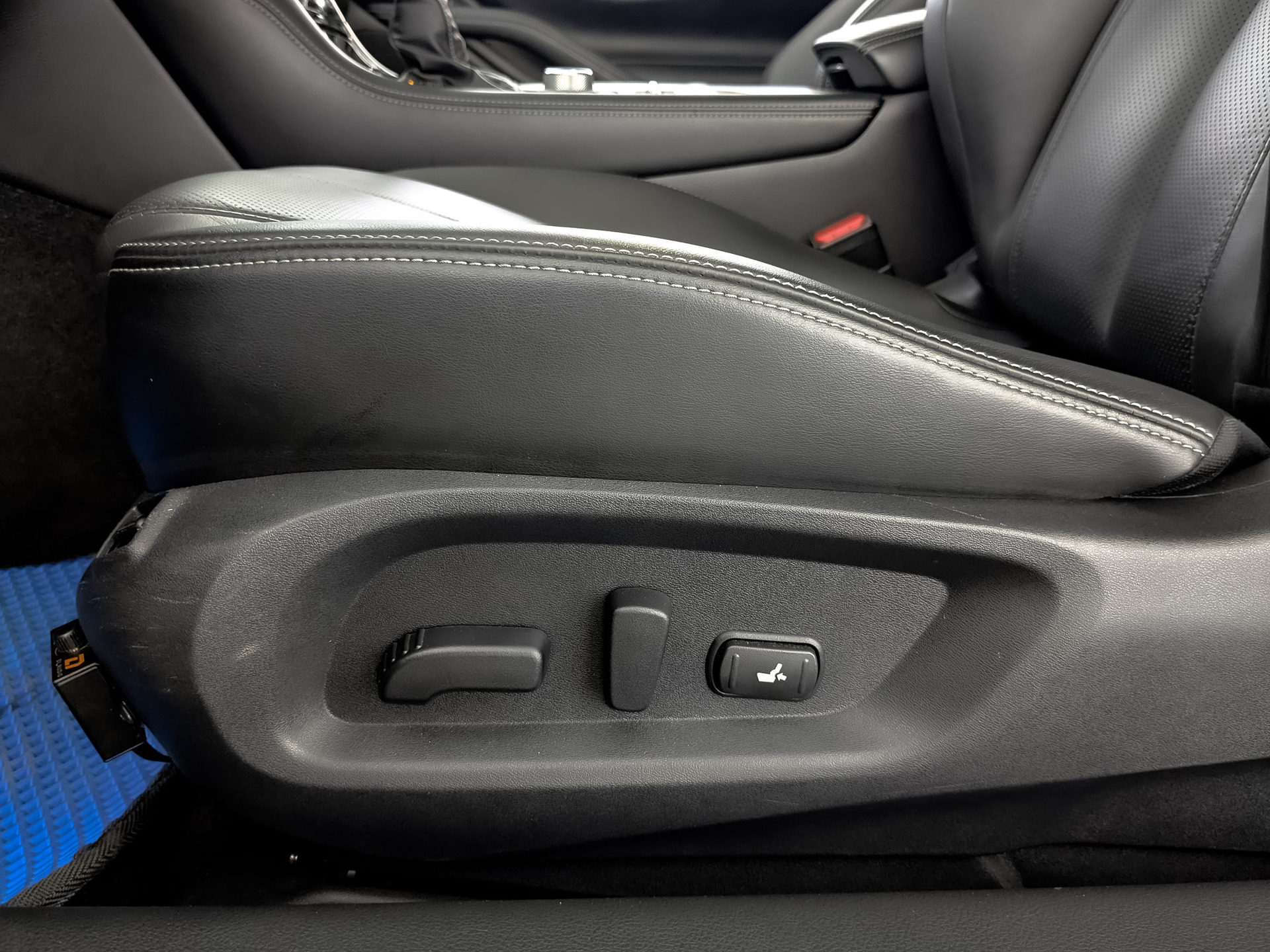 INFINITI Q60 2.00 (211 л.с), автомат, 2021, пробег 36 464 км
