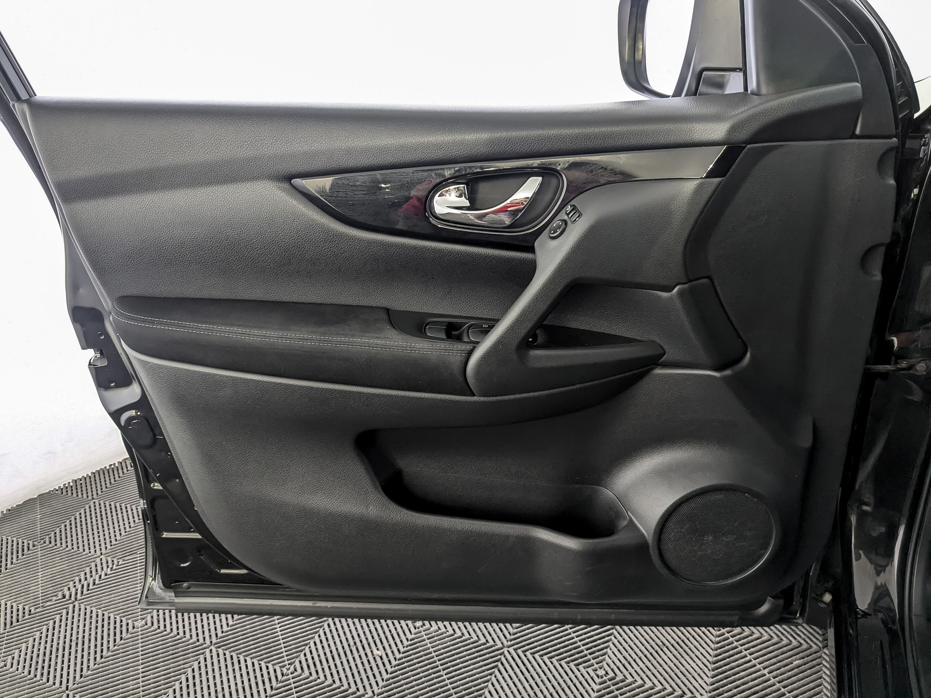 NISSAN Qashqai 2.00 (144 л.с), автомат, 2018, пробег 120 660 км