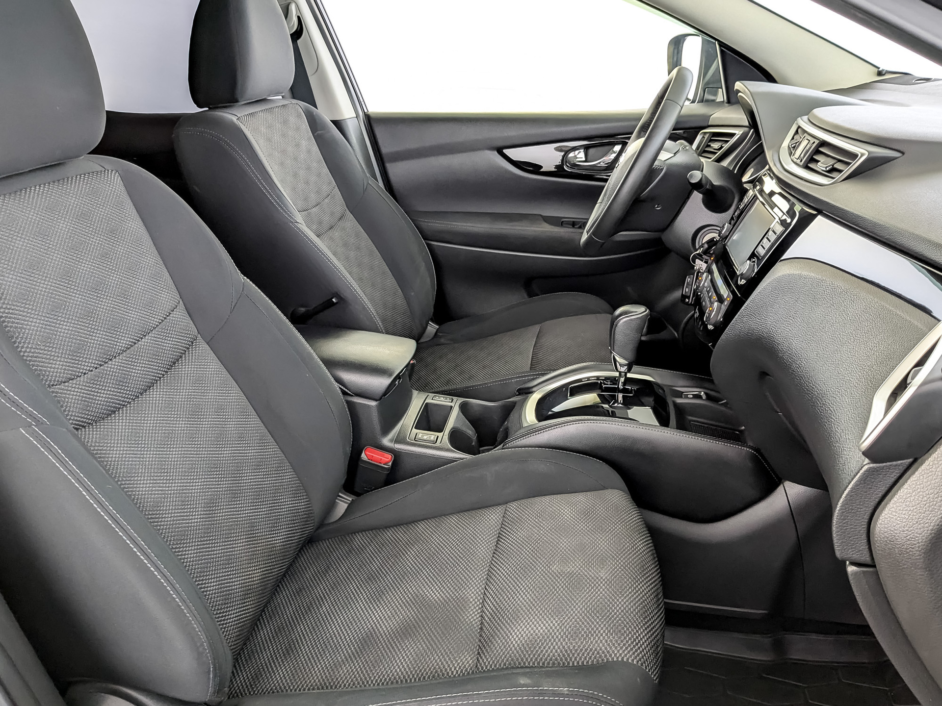 NISSAN Qashqai 2.00 (144 л.с), автомат, 2018, пробег 120 660 км