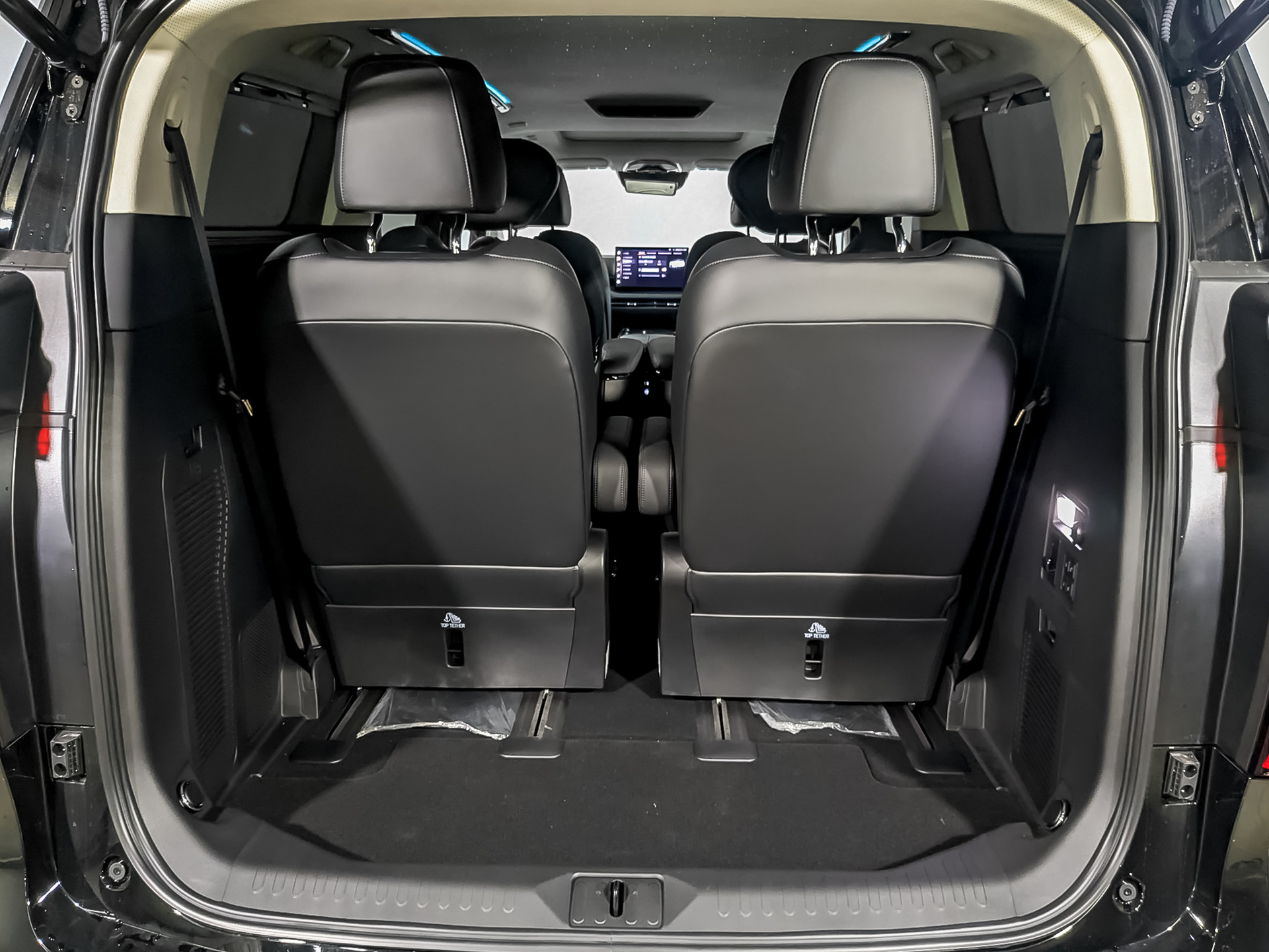 Фото Wey 80 Премиум Лаундж (Business Lounge) 1.5H/299 44кВт DHT 4WD 6S