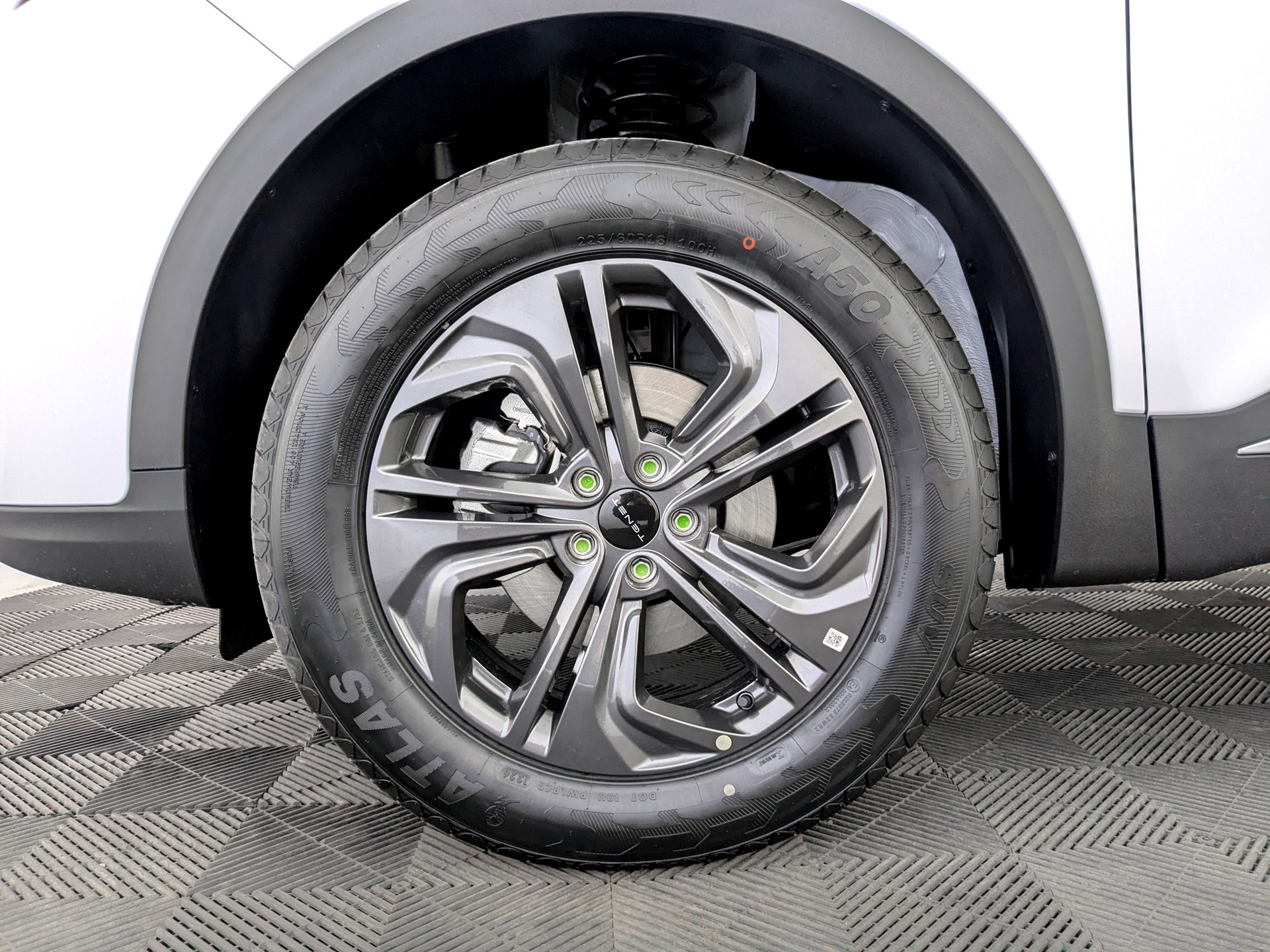 Фото Tenet T4L Прайм 1.5T/147 6RT 2WD