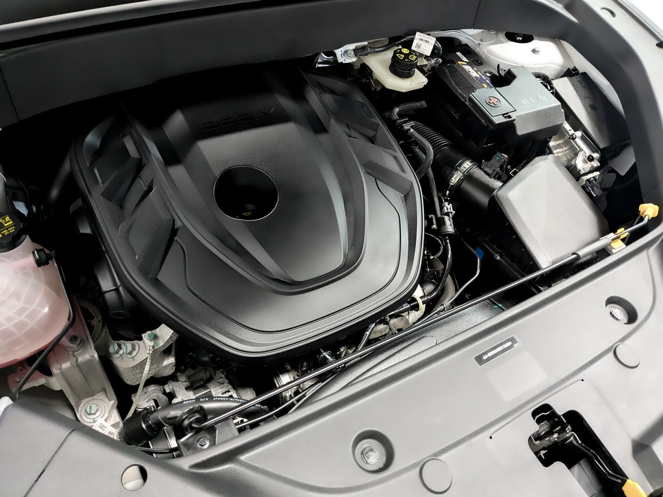Фото Geely Atlas II с пробегом 12 734 км