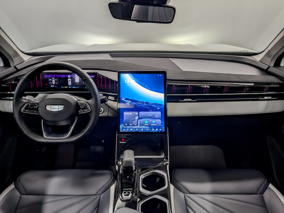 Фото Geely Atlas II с пробегом 12 734 км
