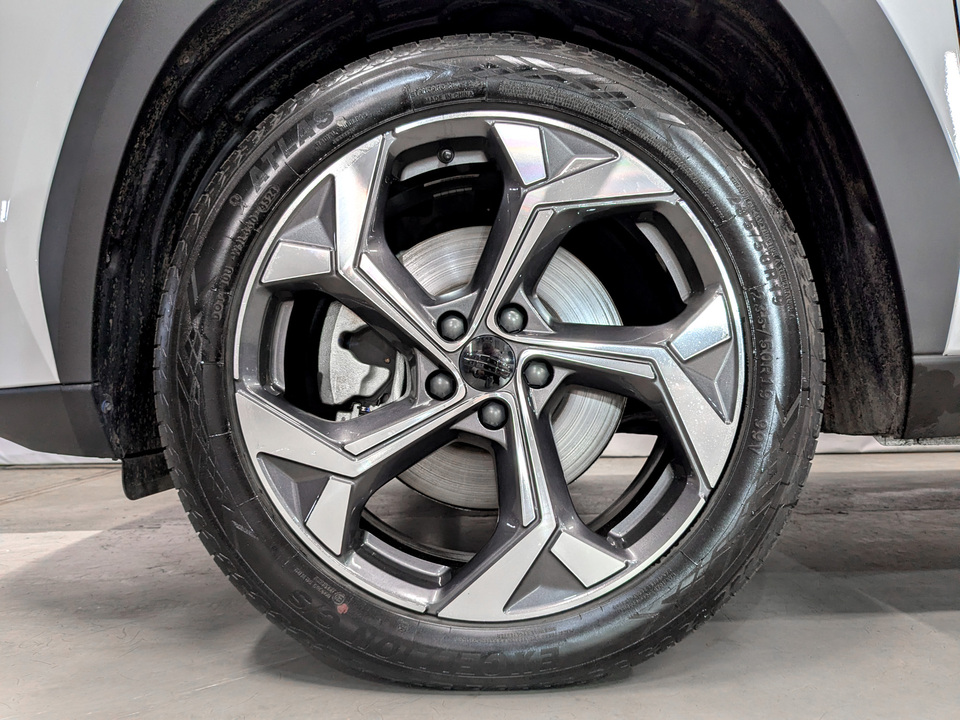 Фото Geely Atlas II с пробегом 12 734 км