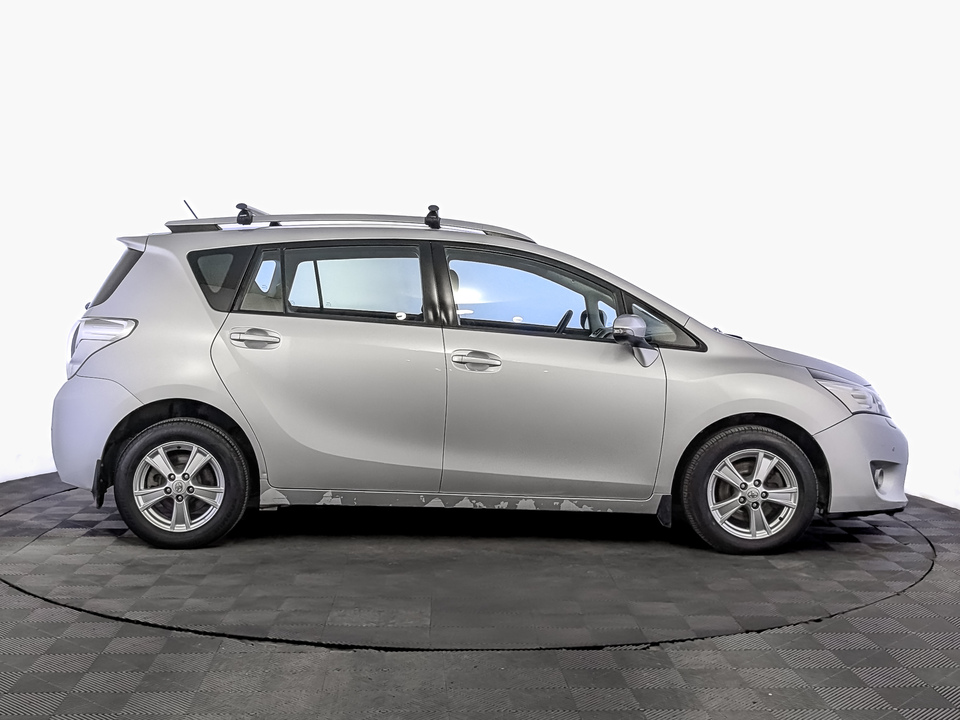 Toyota Verso I