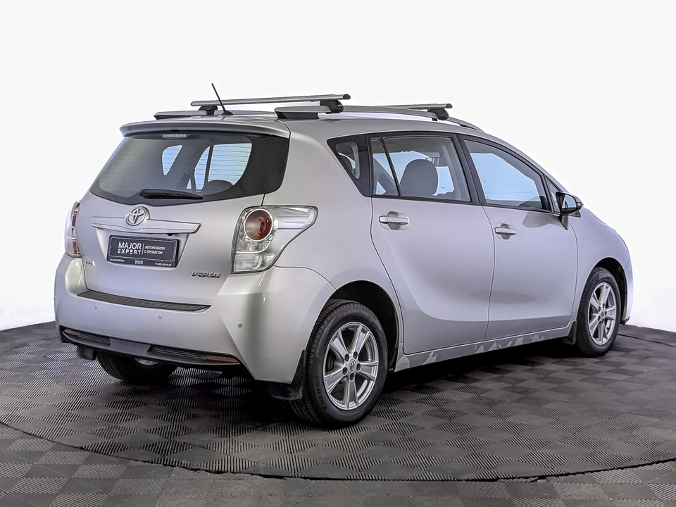 Toyota Verso I