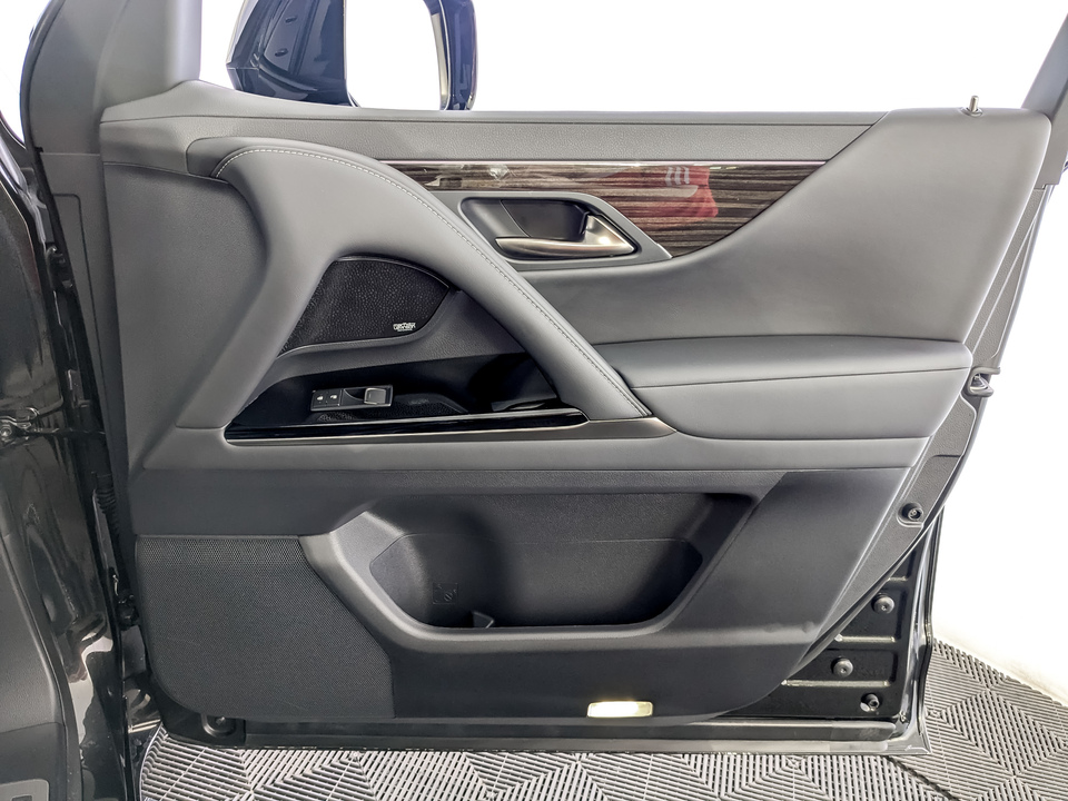 Фото Lexus LX с пробегом 15160 км
