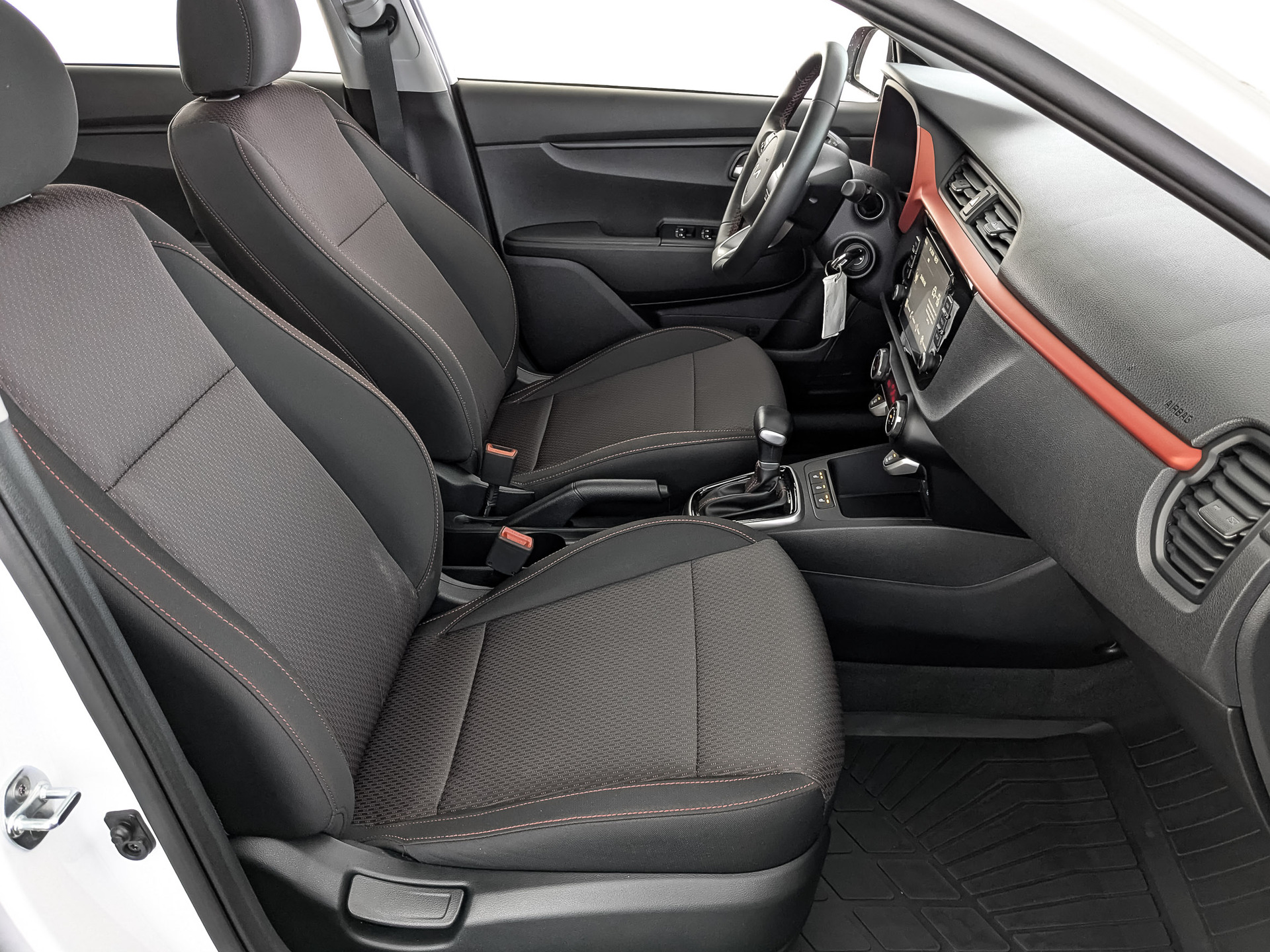 SOLARIS KRX 1.60 (123 л.с), автомат, 2025, пробег 9 710 км