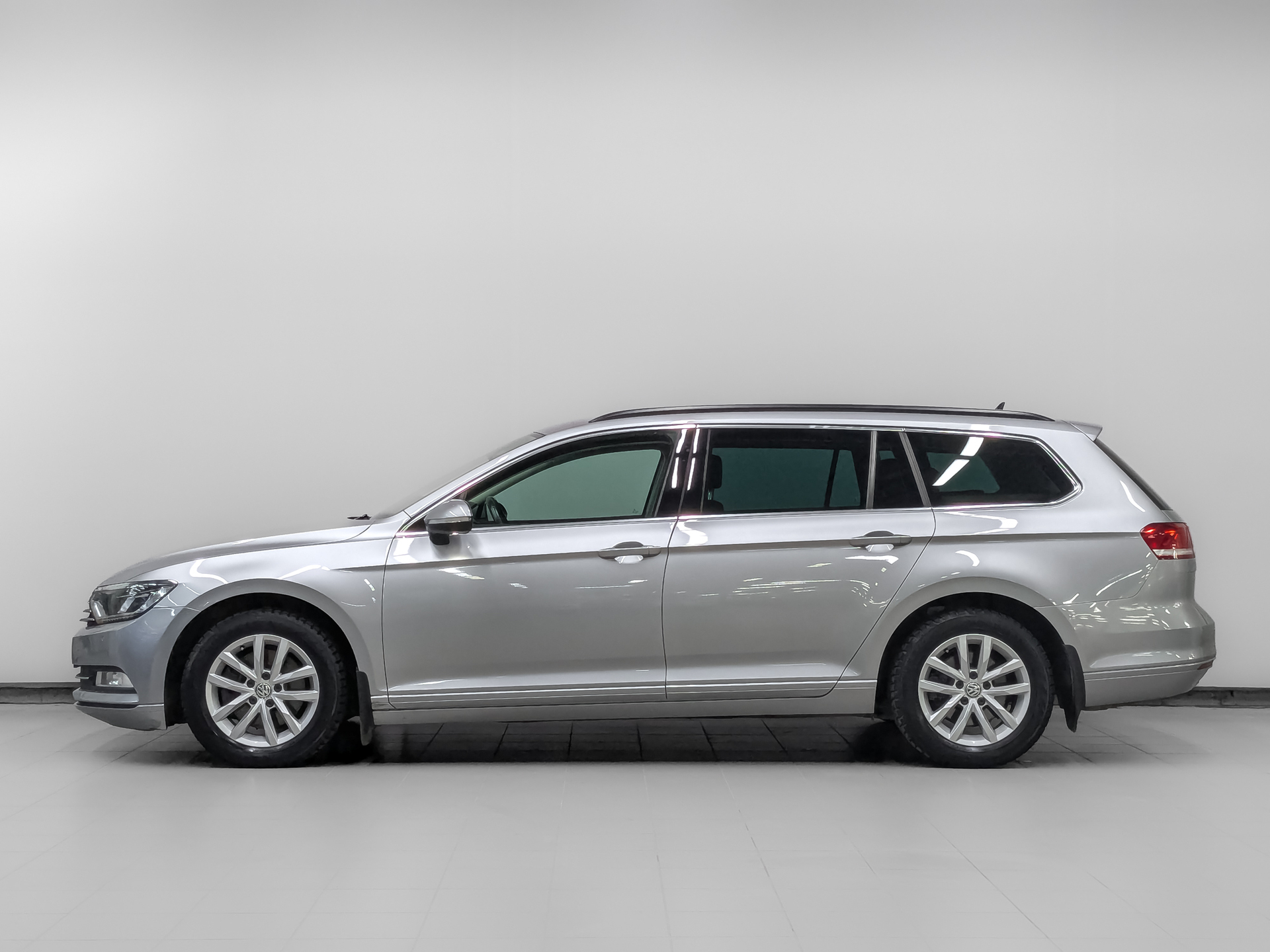 VOLKSWAGEN Passat 1.50 (150 л.с), автомат, 2019, пробег 78 797 км