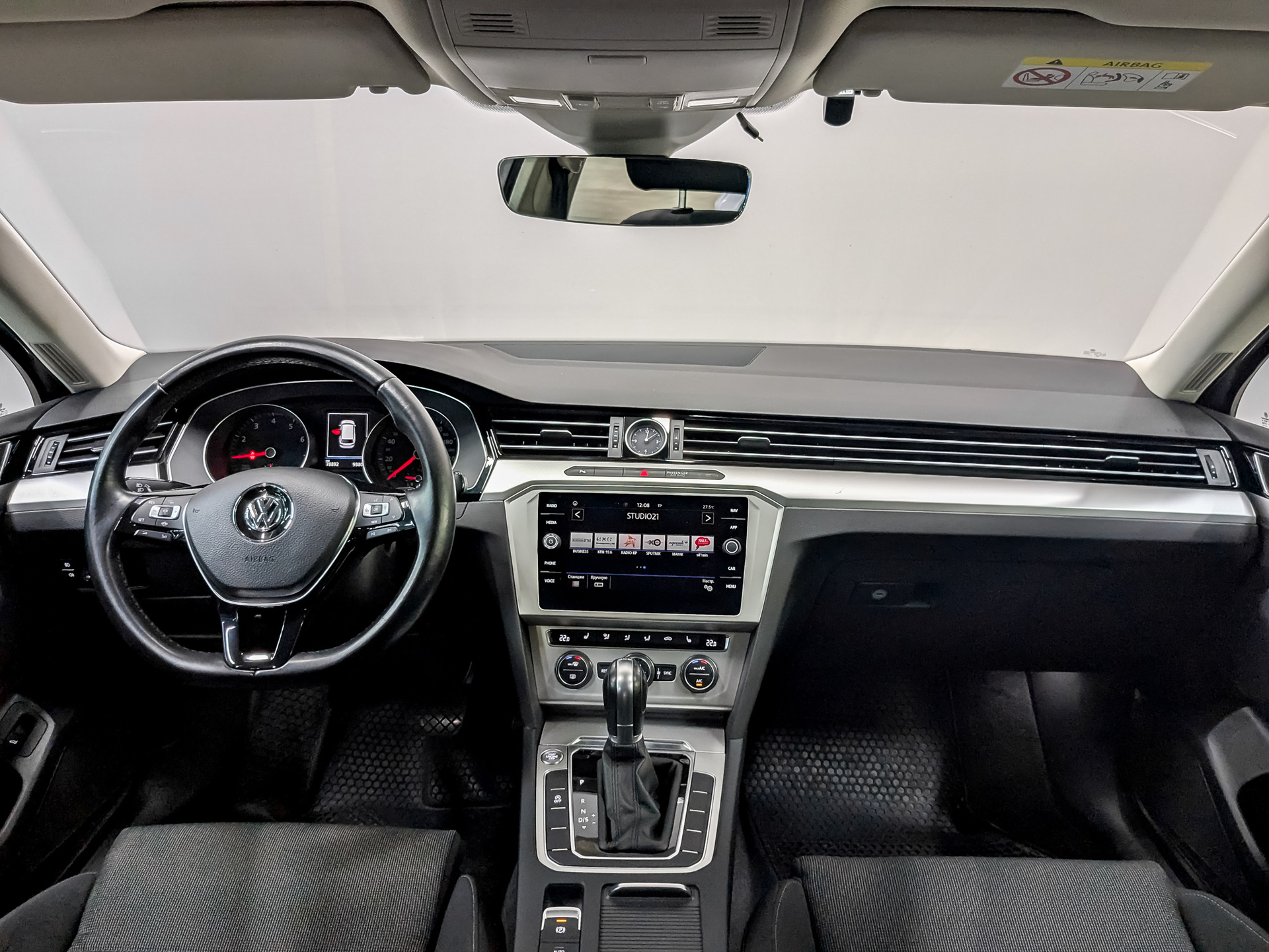 VOLKSWAGEN Passat 1.50 (150 л.с), автомат, 2019, пробег 78 797 км