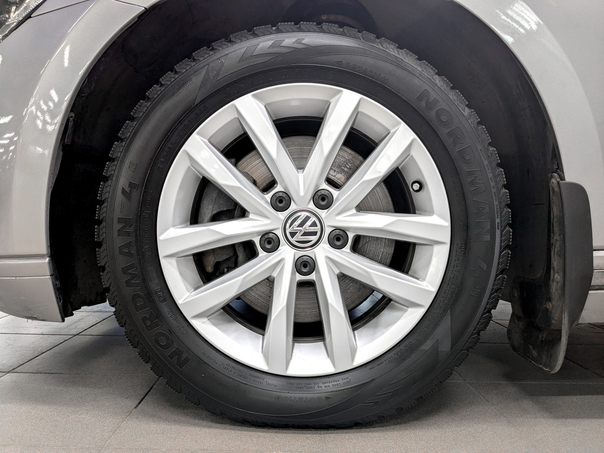 VOLKSWAGEN Passat 1.50 (150 л.с), автомат, 2019, пробег 78 797 км