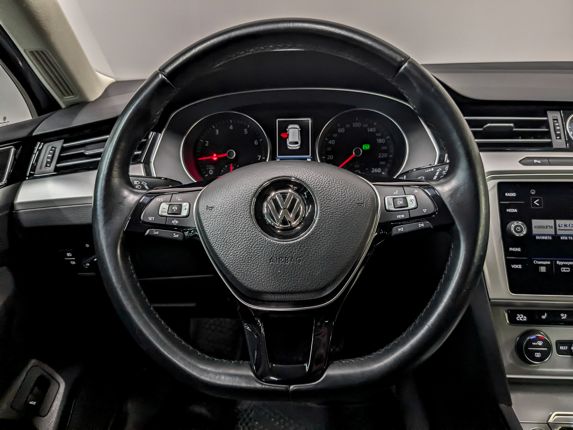 VOLKSWAGEN Passat 1.50 (150 л.с), автомат, 2019, пробег 78 797 км