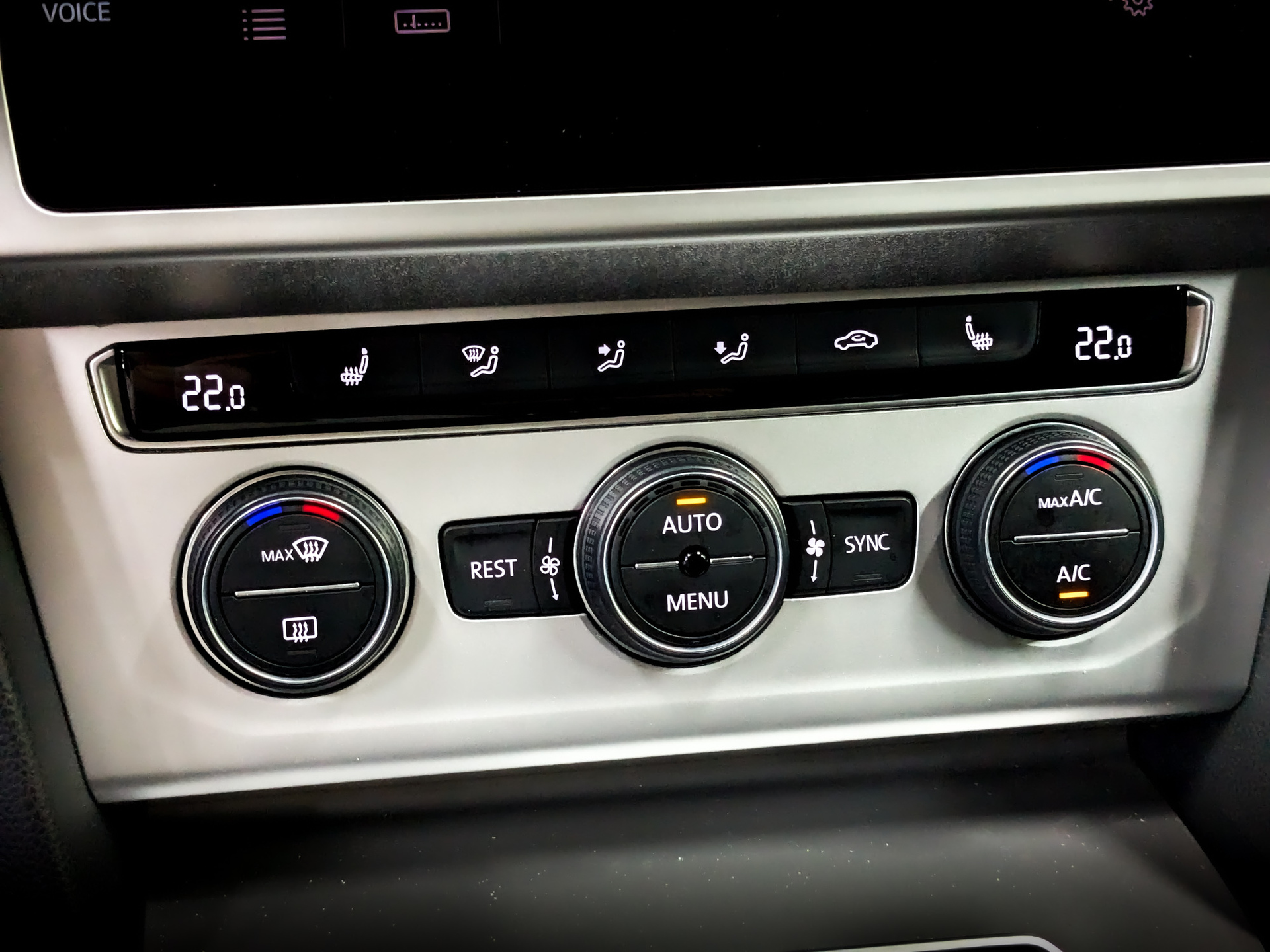 VOLKSWAGEN Passat 1.50 (150 л.с), автомат, 2019, пробег 78 797 км