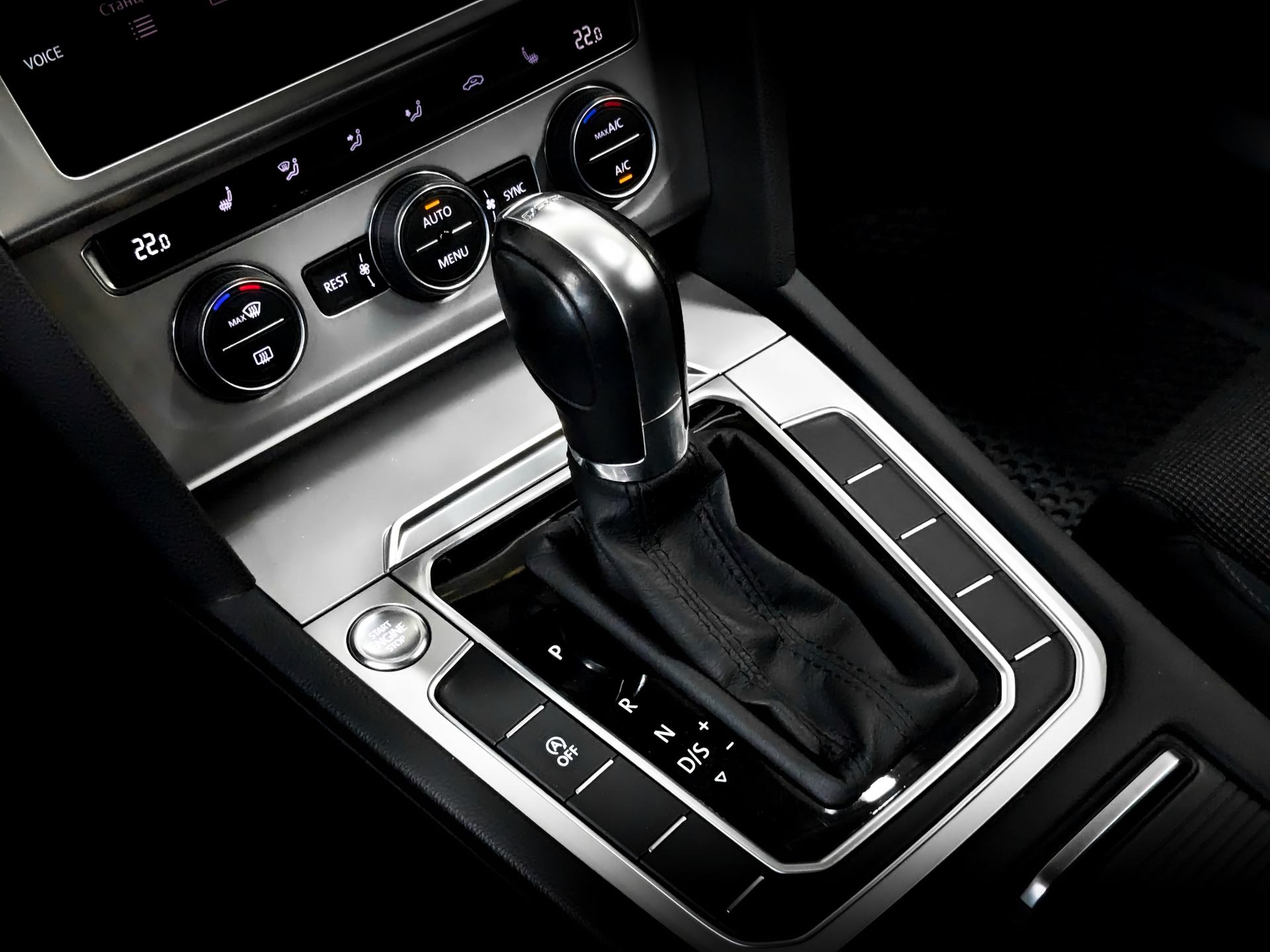 VOLKSWAGEN Passat 1.50 (150 л.с), автомат, 2019, пробег 78 797 км