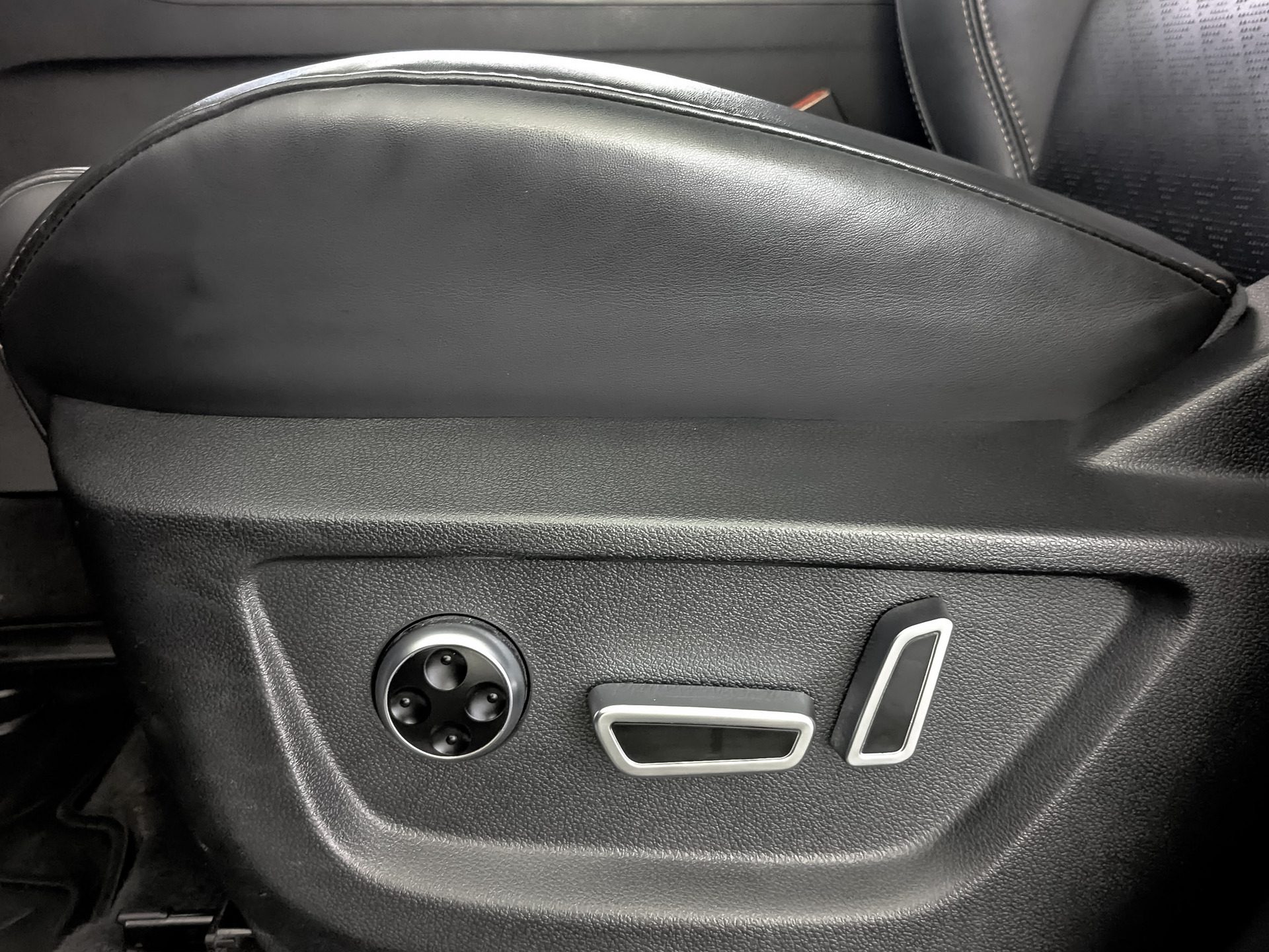 CHERY Tiggo 8 2.00 (170 л.с), автомат, 2020, пробег 102 713 км
