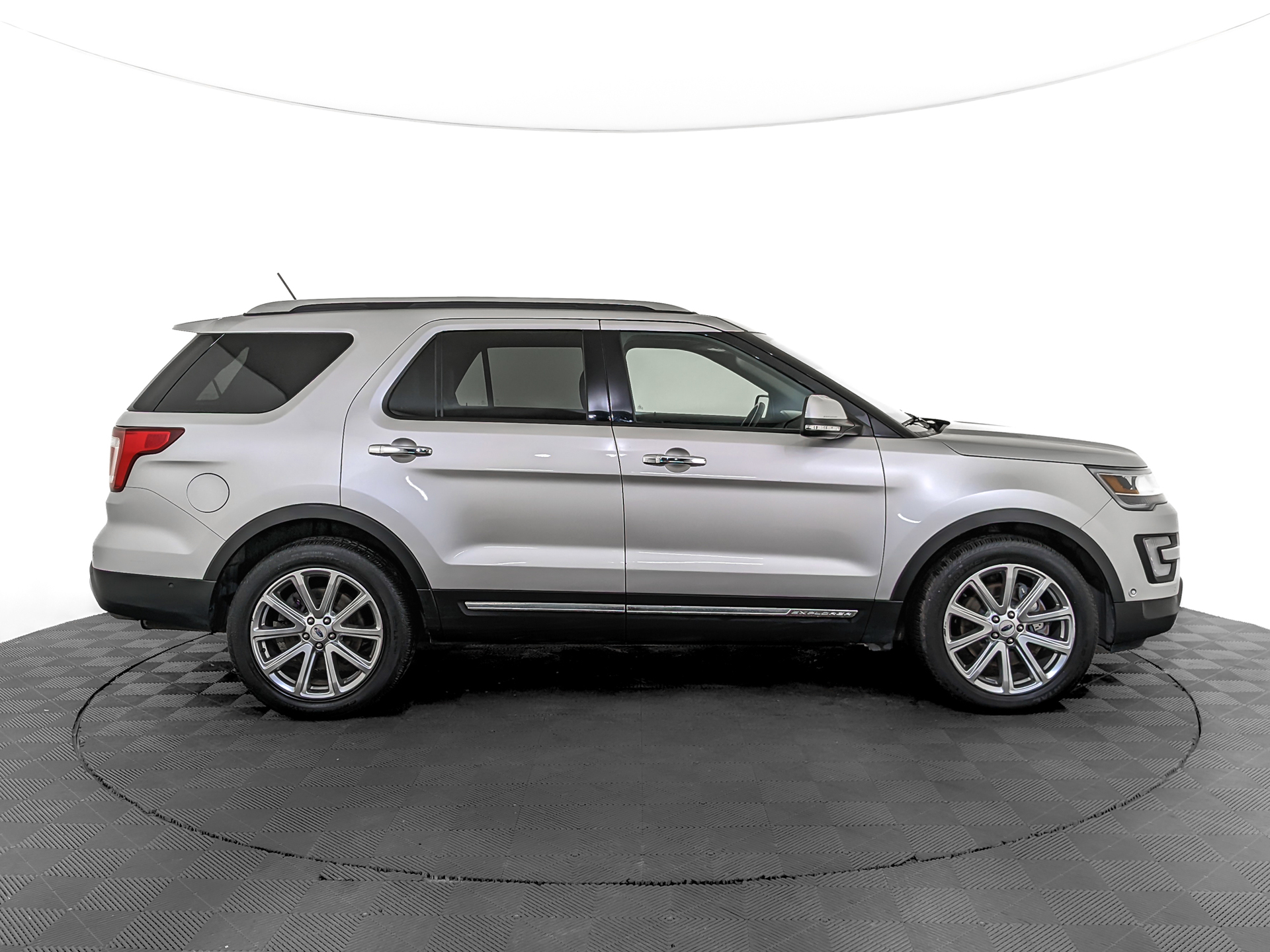 FORD Explorer 3.50 (249 л.с), автомат, 2018, пробег 47 253 км