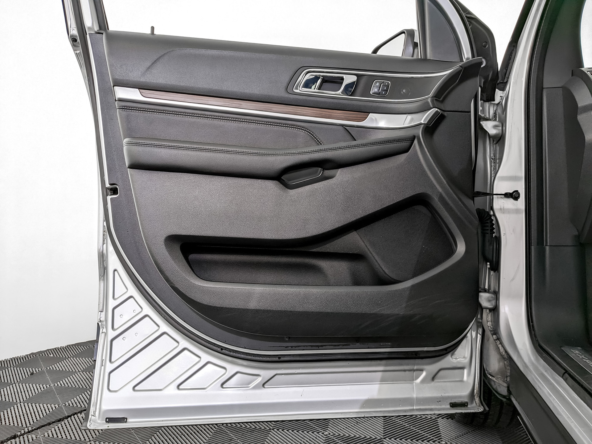 FORD Explorer 3.50 (249 л.с), автомат, 2018, пробег 47 253 км