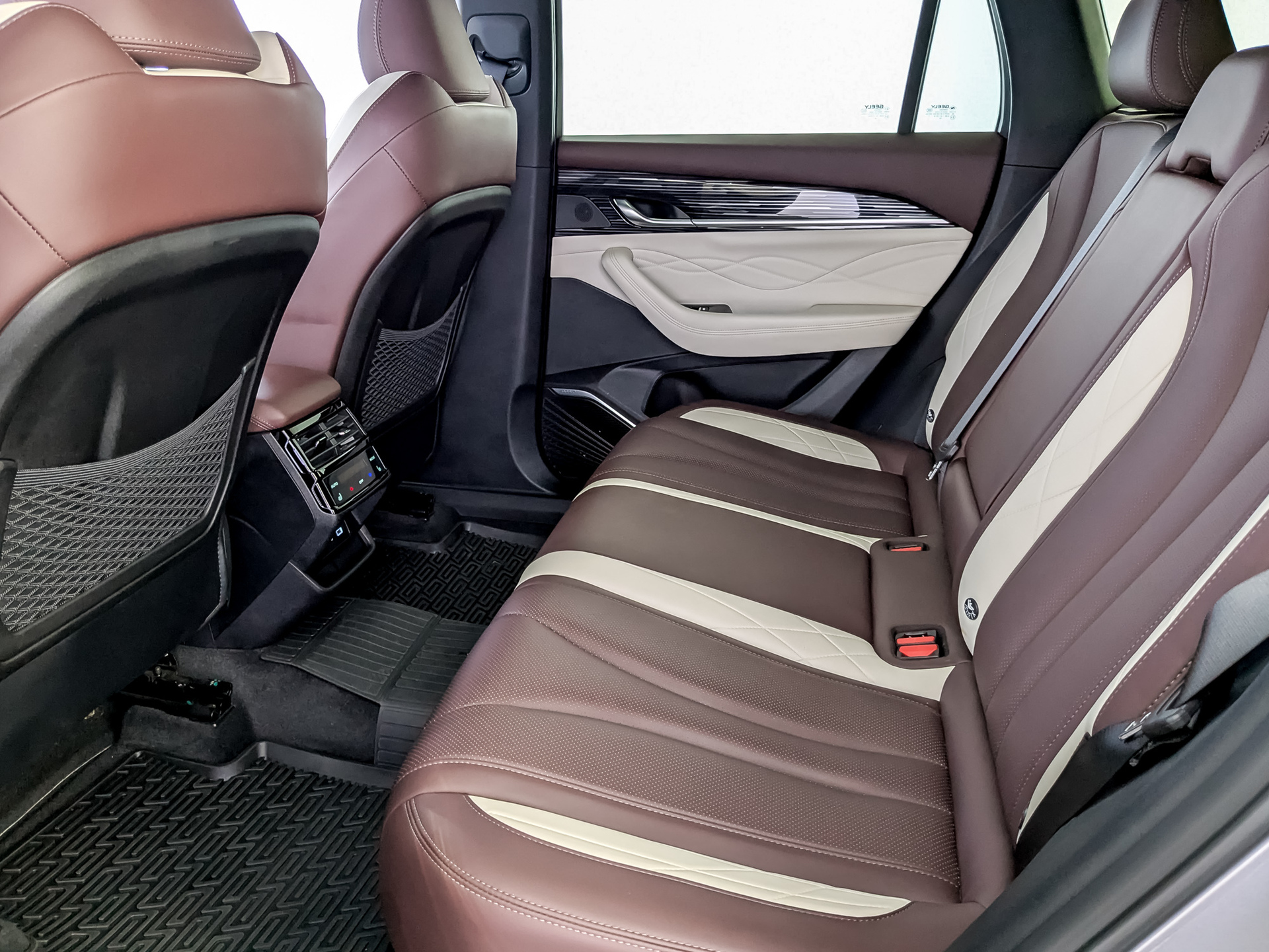 GEELY Monjaro 2.00 (238 л.с), автомат, 2023, пробег 47 032 км