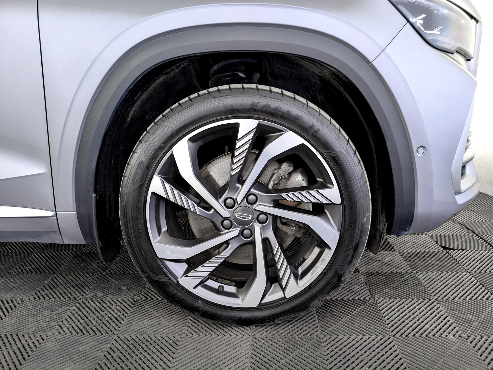 GEELY Monjaro 2.00 (238 л.с), автомат, 2023, пробег 47 032 км