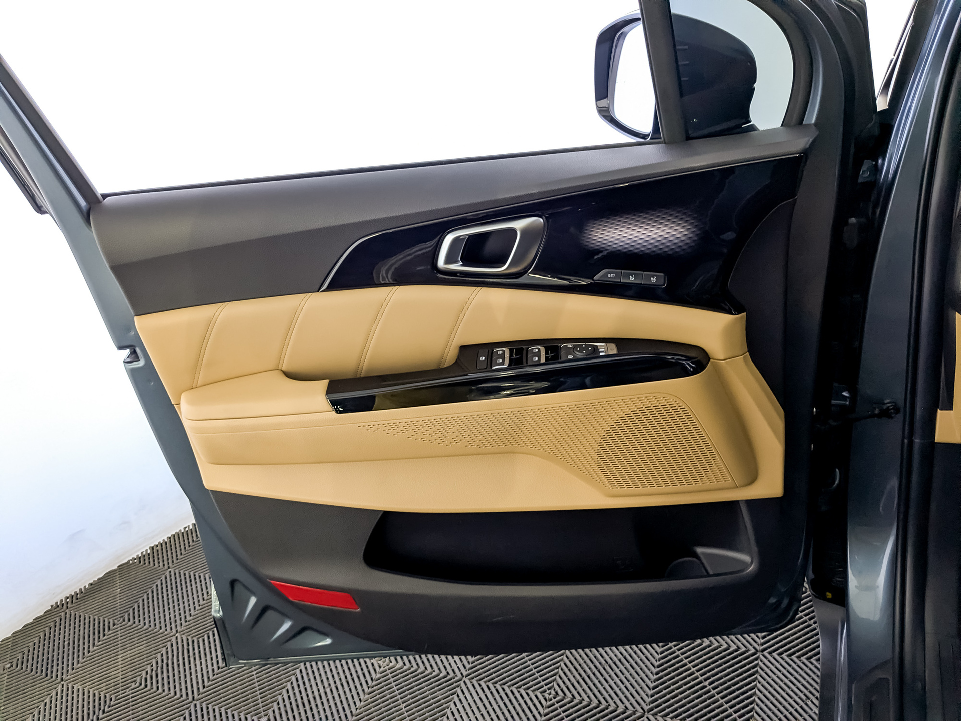 KIA Carnival 2.20 (202 л.с), автомат, 2020, пробег 104 342 км