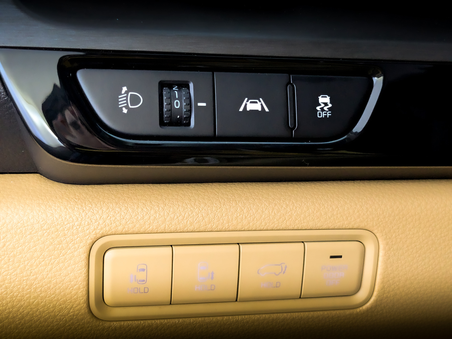 KIA Carnival 2.20 (202 л.с), автомат, 2020, пробег 104 342 км