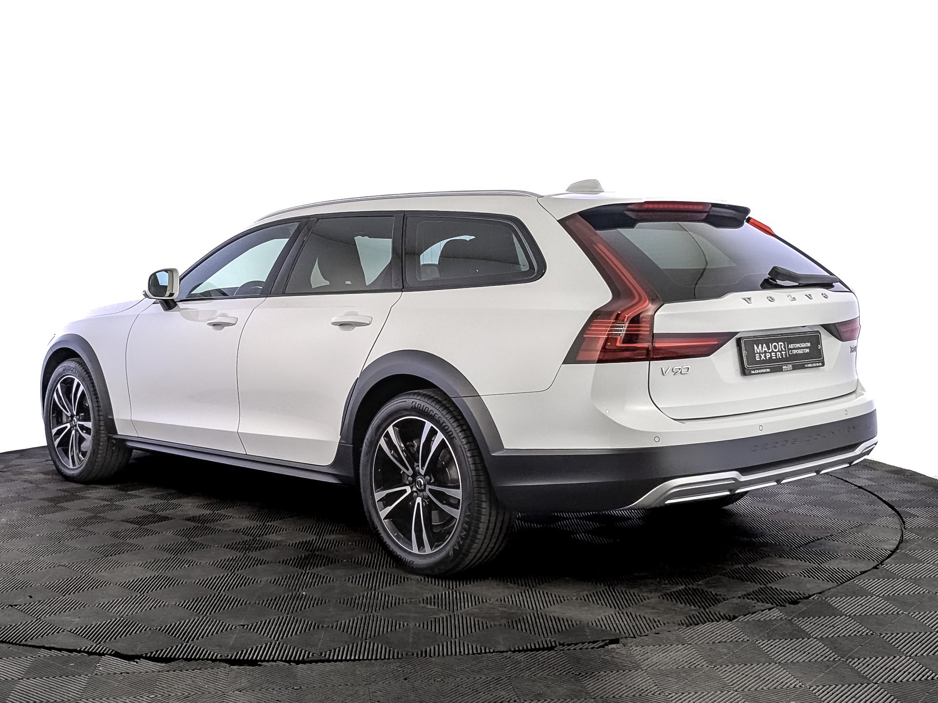 VOLVO V90 Cross Country 2.00 (249 л.с), автомат, 2021, пробег 75 544 км