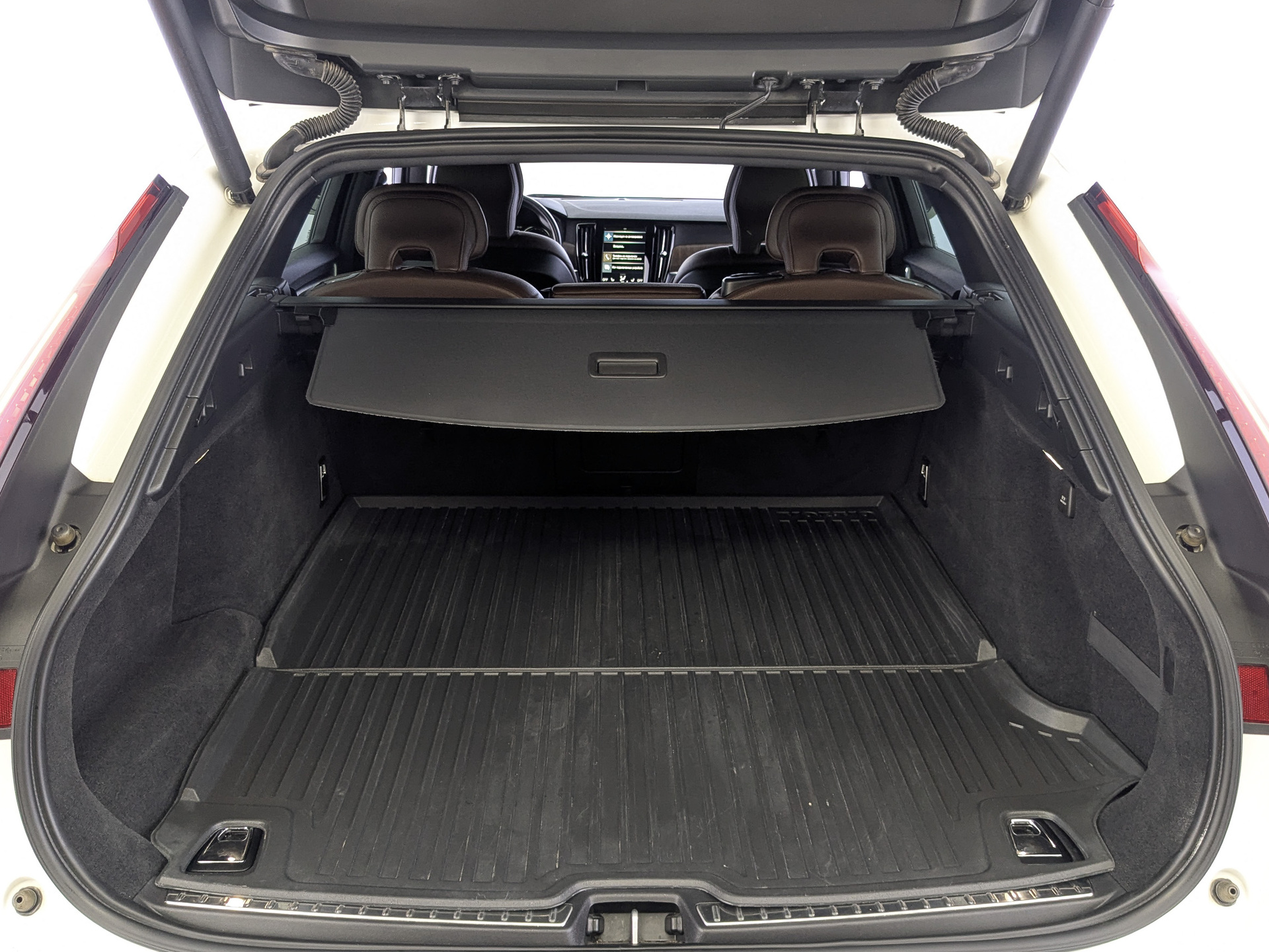 VOLVO V90 Cross Country 2.00 (249 л.с), автомат, 2021, пробег 75 544 км